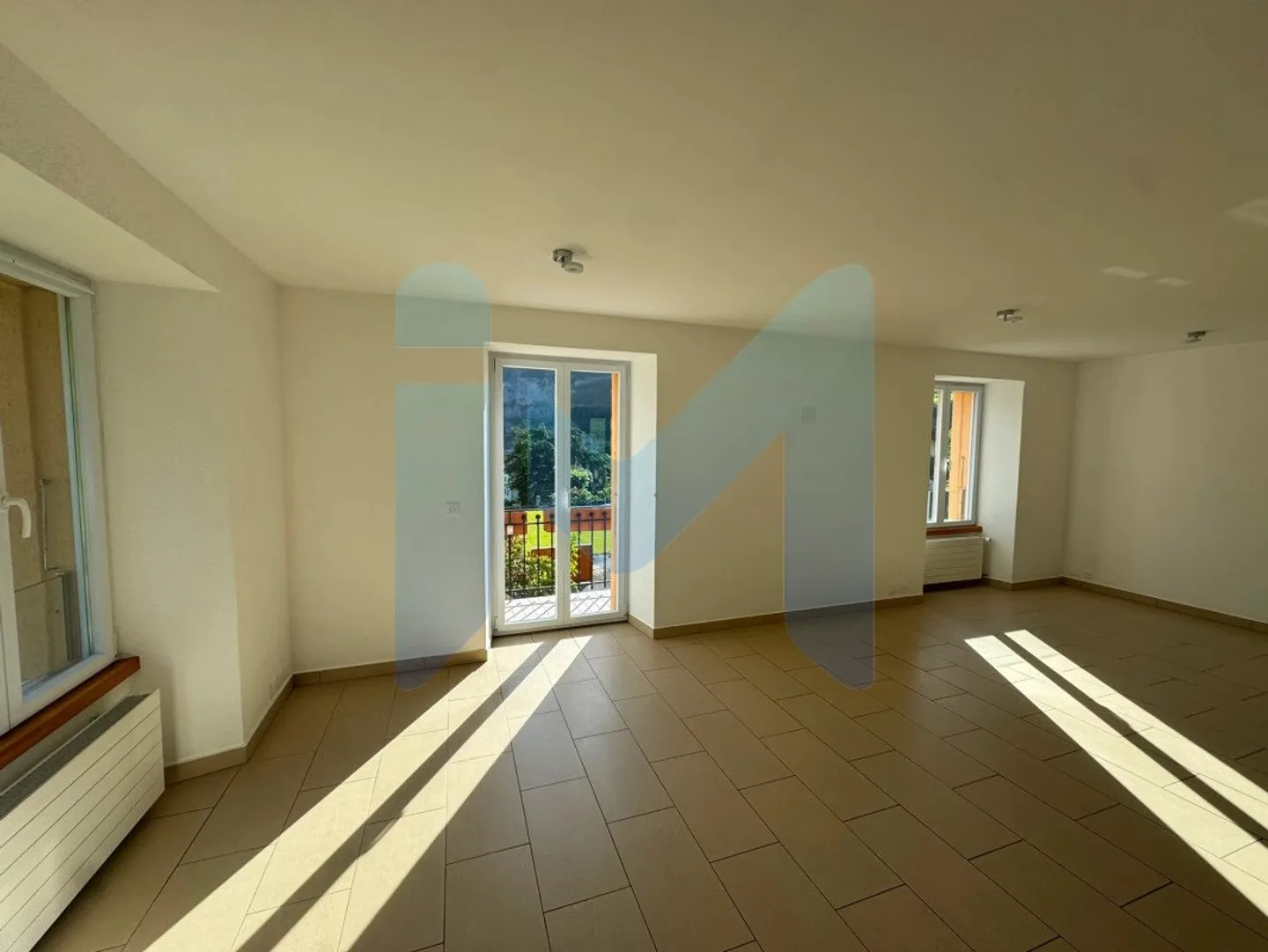 Charming Duplex Apartment - Photo 2 of 10