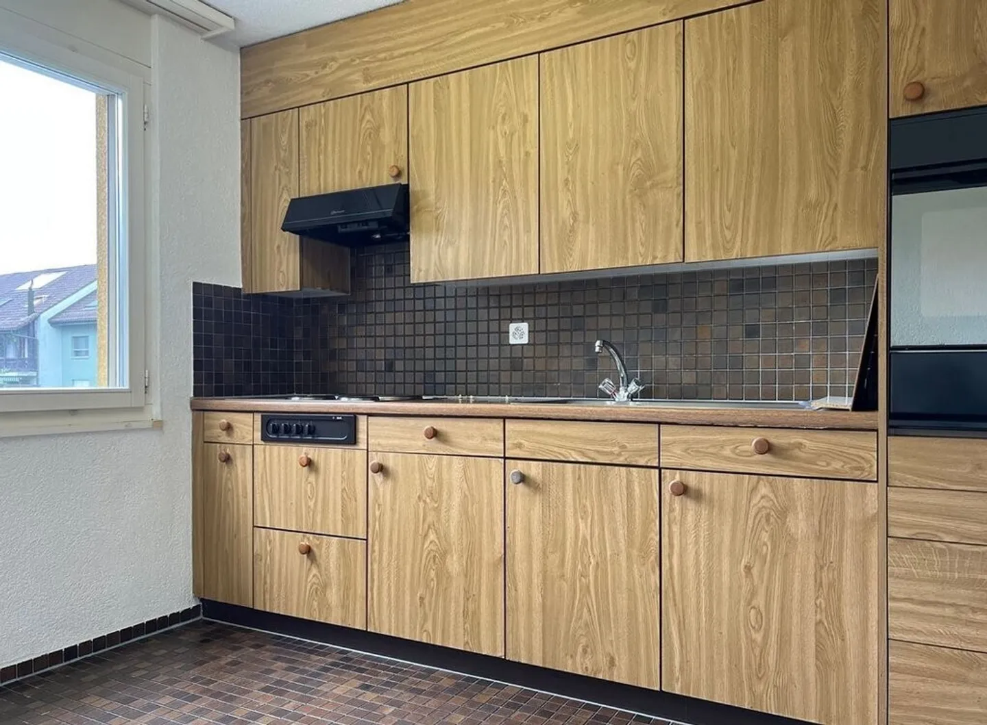 Rural, close to the city and well connected! - Photo 2 of 5