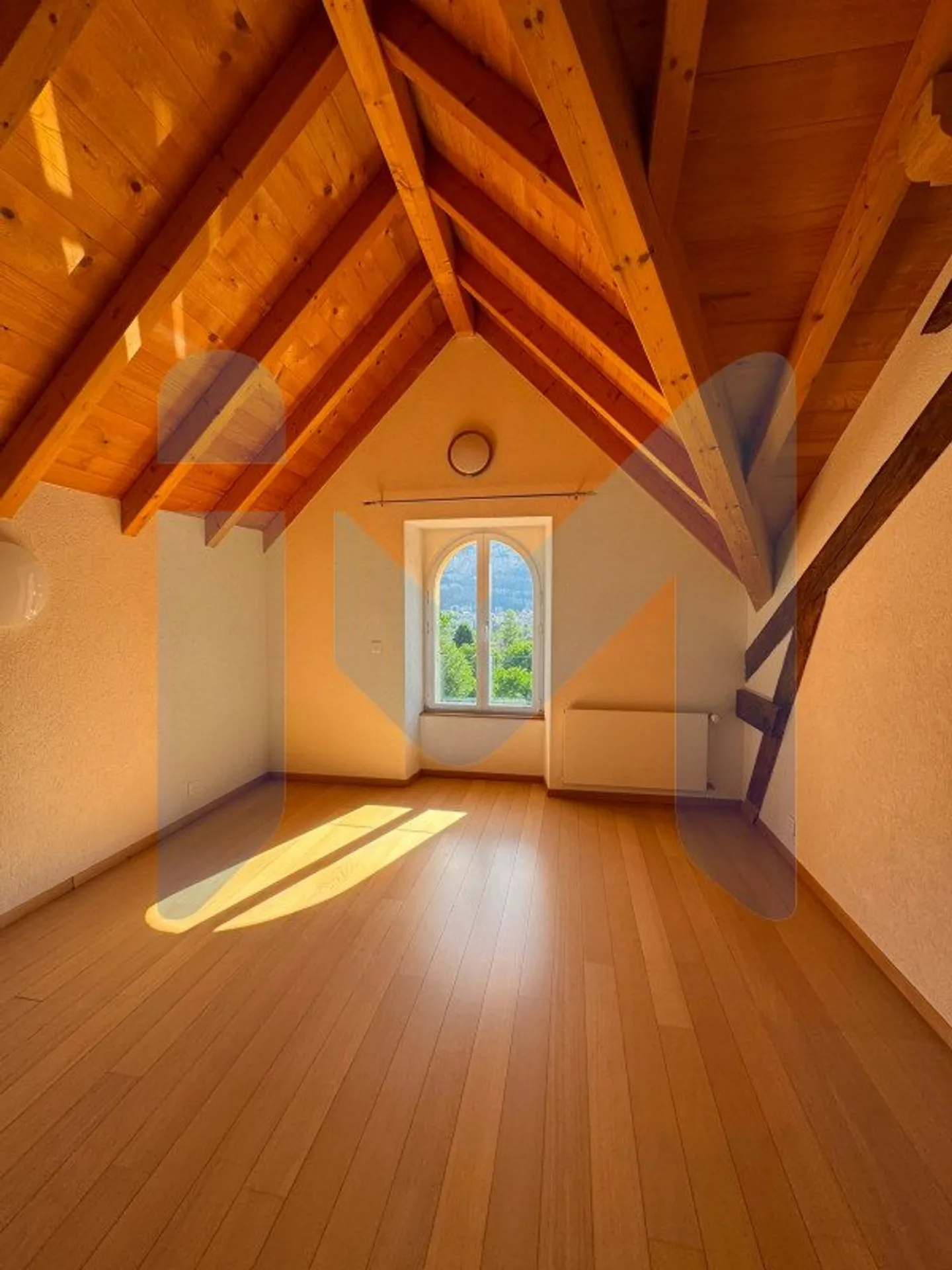 Charming Duplex Apartment - Photo 5 of 10