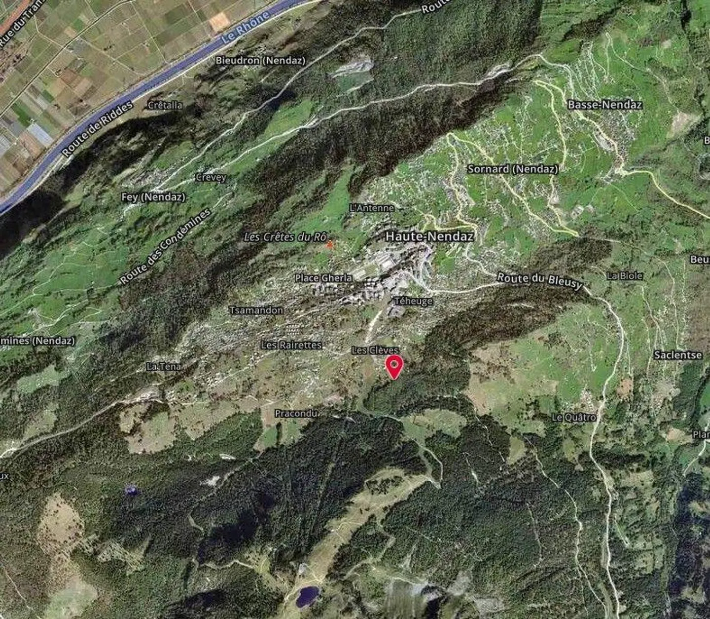 Chalet and barn - Photo 6 of 13