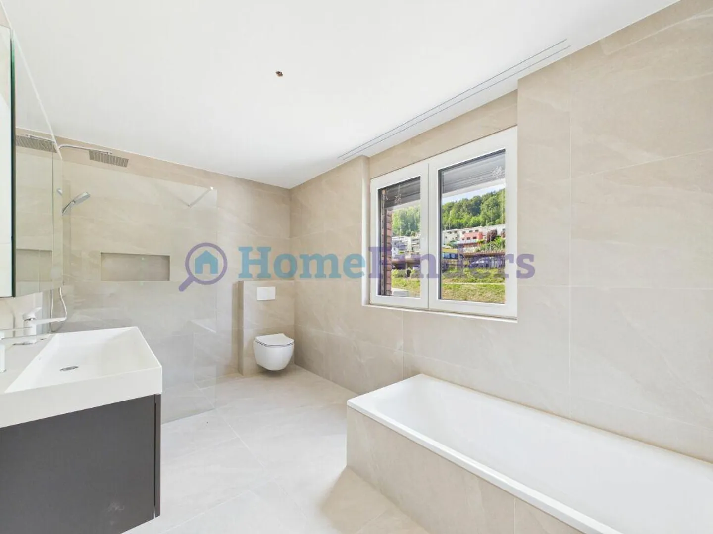 Modernes Apartment mit grosser Terrasse - Foto 9 von 10