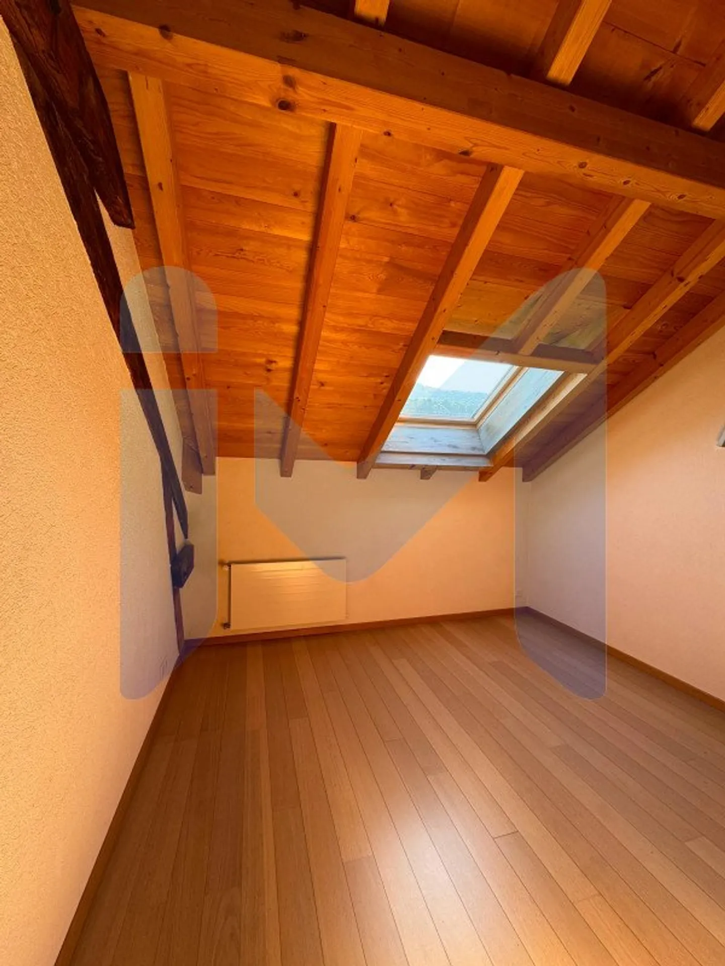 Charming Duplex Apartment - Photo 6 of 10