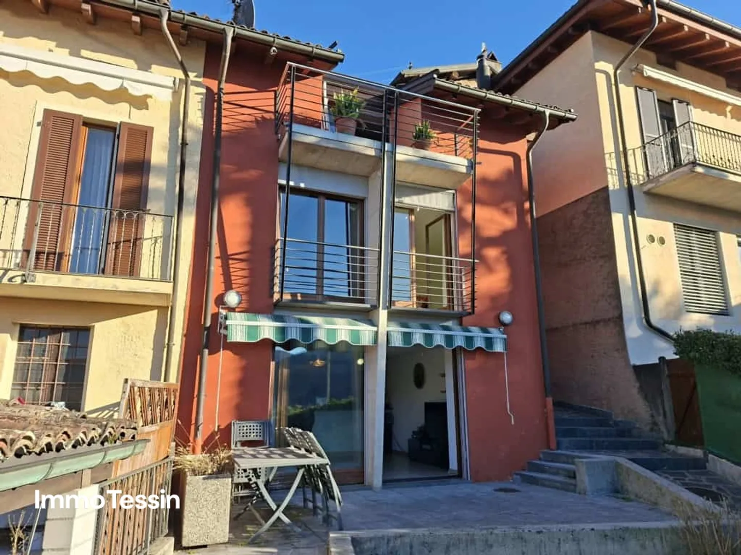 OPPORTUNITY: Oasis of well-being with fantastic lake view on Lake Lugano in a very quiet and sunny location near Lugano - Photo 6 of 13