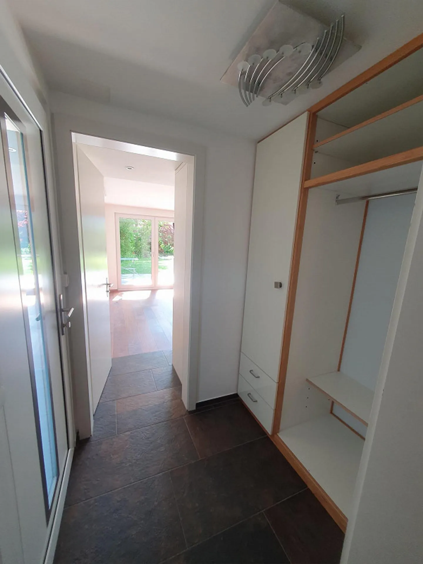 Charming Garden Apartment in Rodels - Photo 4 of 16