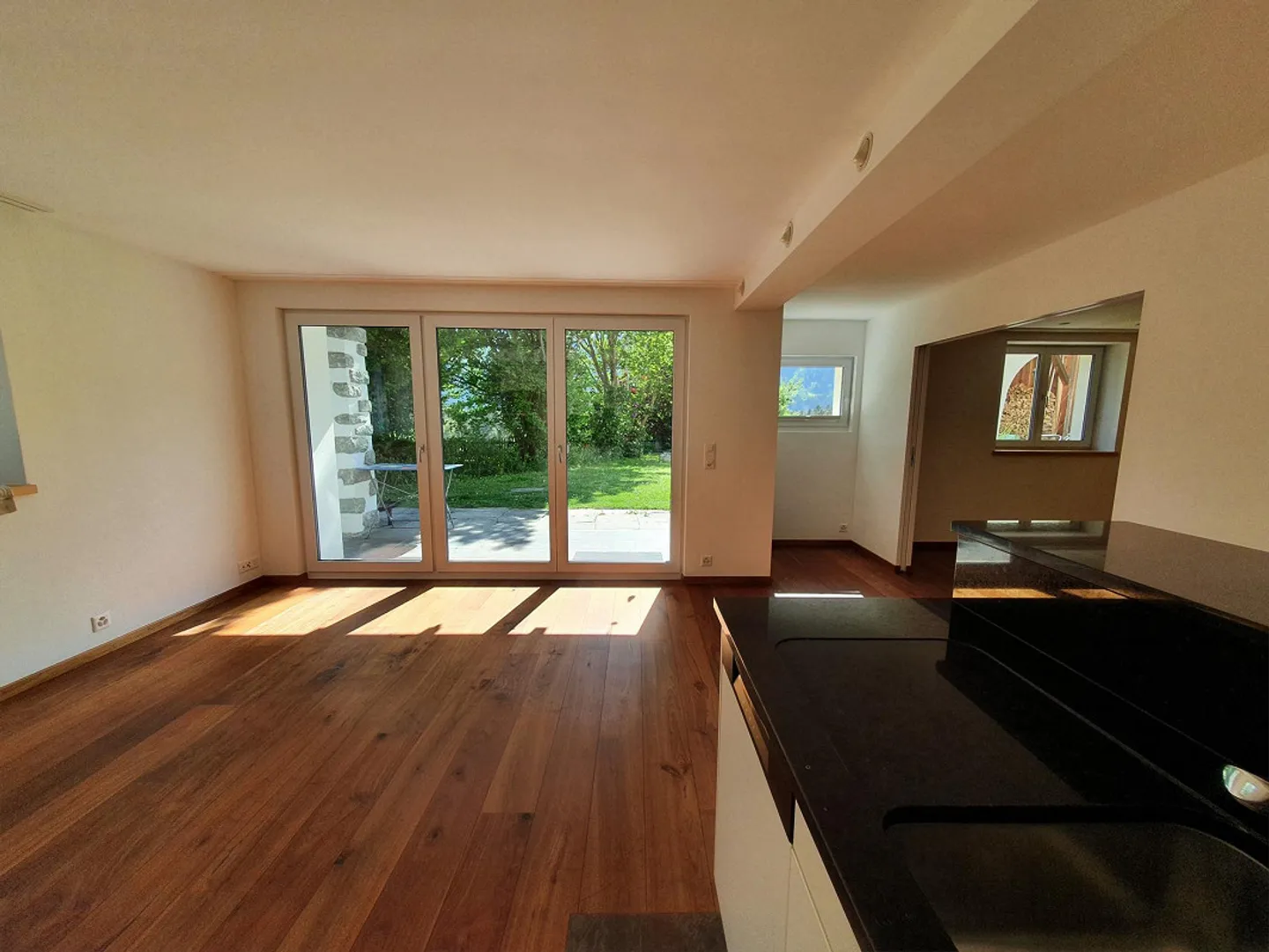 Charming Garden Apartment in Rodels - Photo 6 of 16