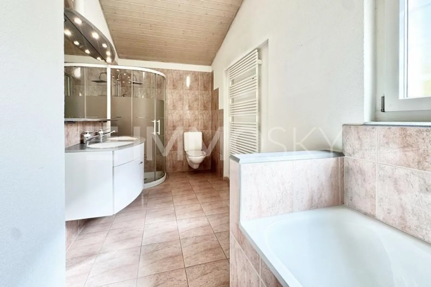 Too late, already sold... Detached villa 5 minutes from Biel - Photo 4 of 5