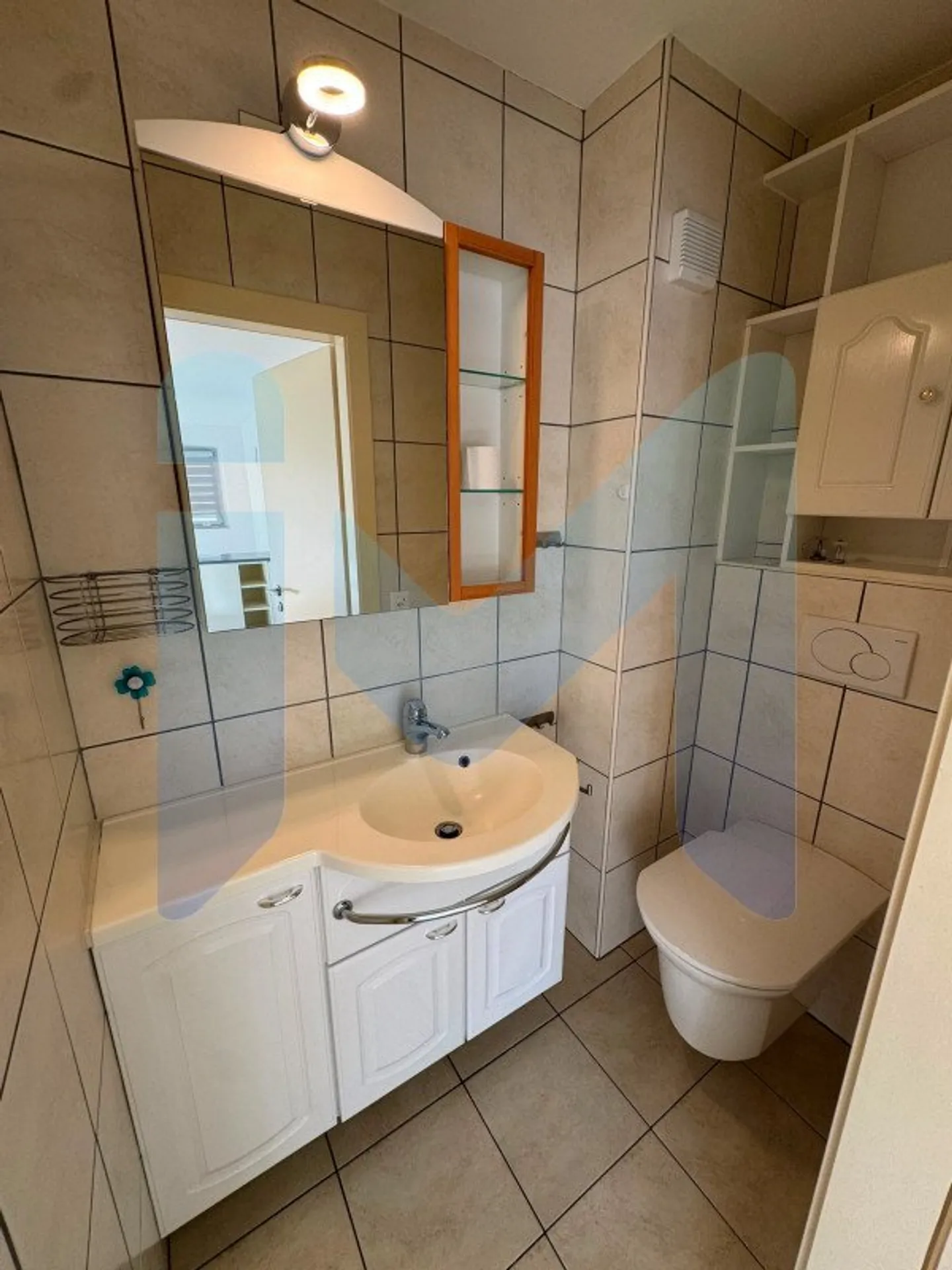 Charming Duplex Apartment - Photo 9 of 10