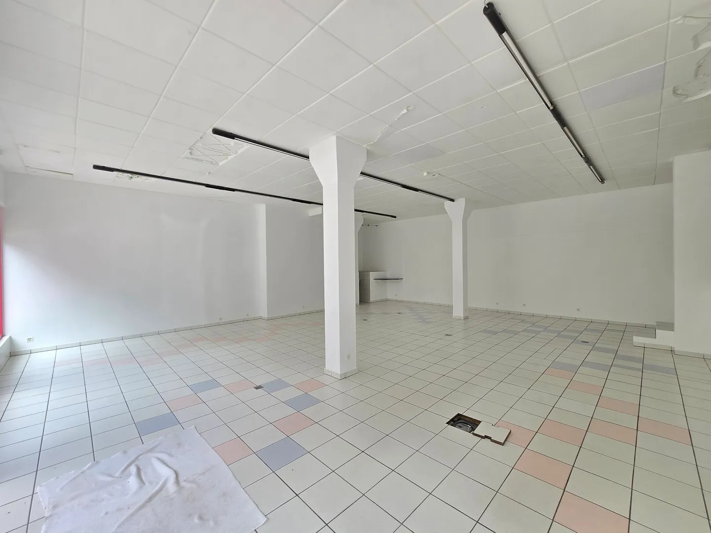 Gewerbefläche - Sion - Mietmöglichkeit - EXKLUSIVITÄT - Foto 6 von 13