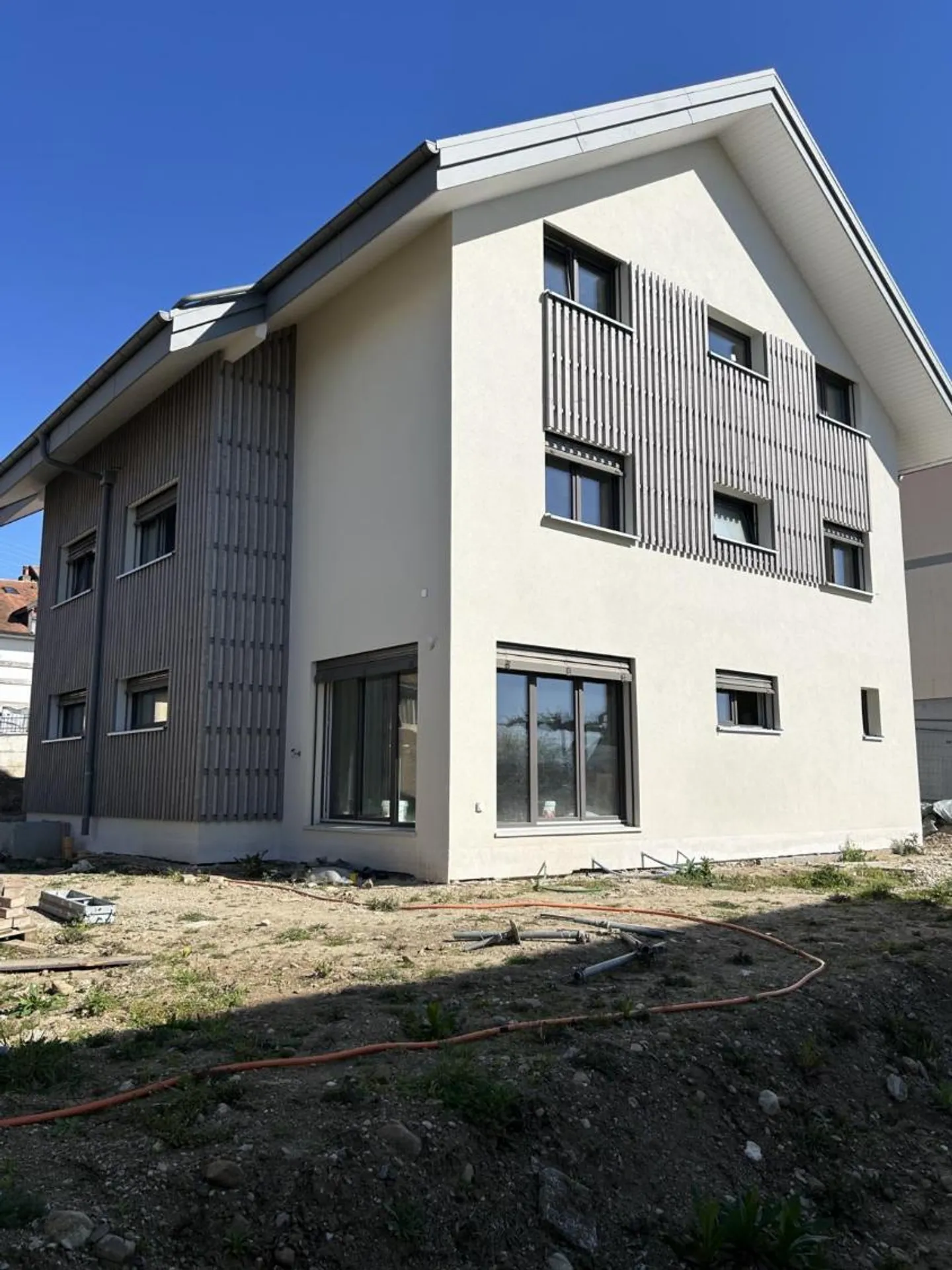 Ultimo piano 4.5 stanze - Foto 7 di 11