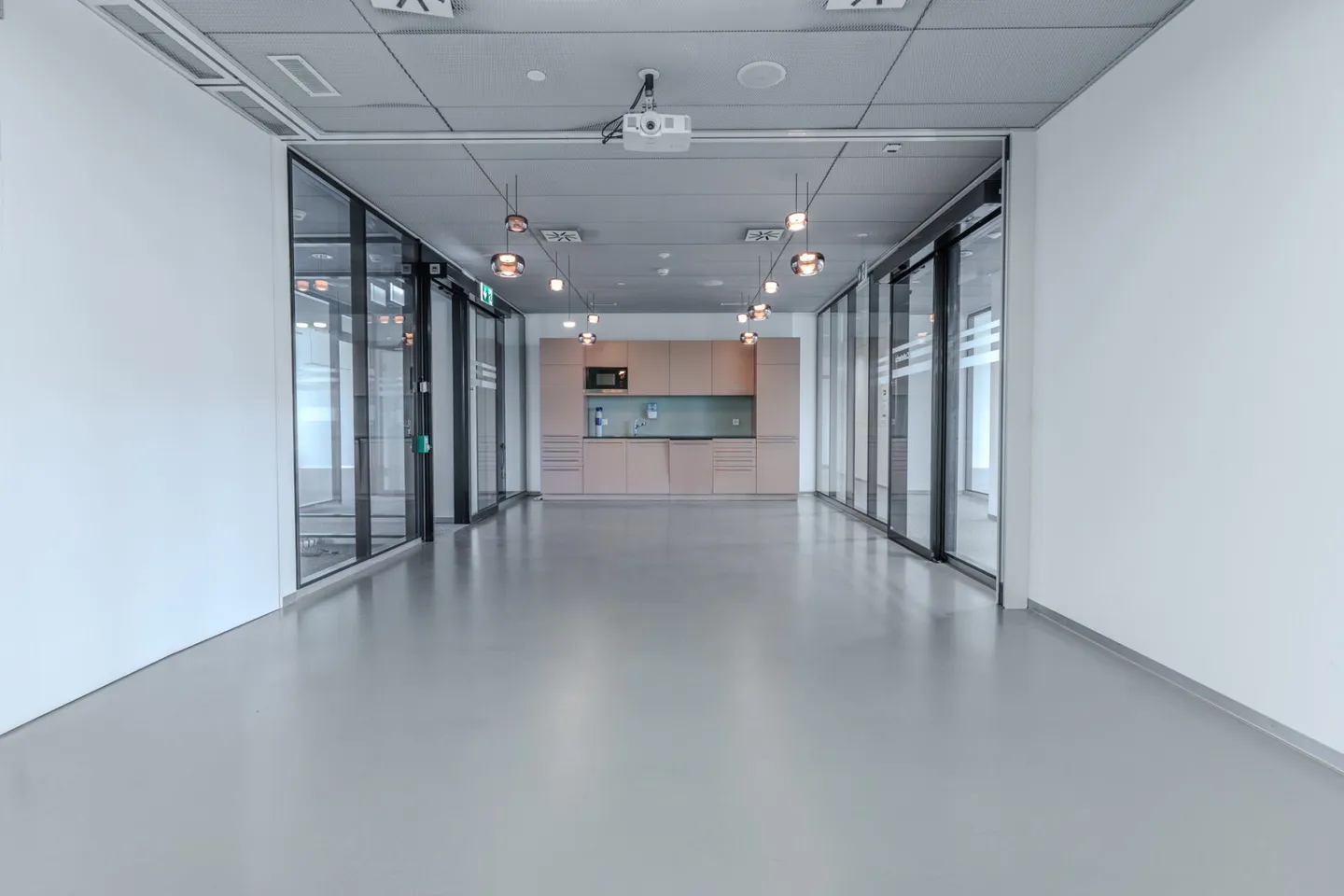 Ufficio pronto per essere occupato nel Stücki Business Park - Foto 6 di 11