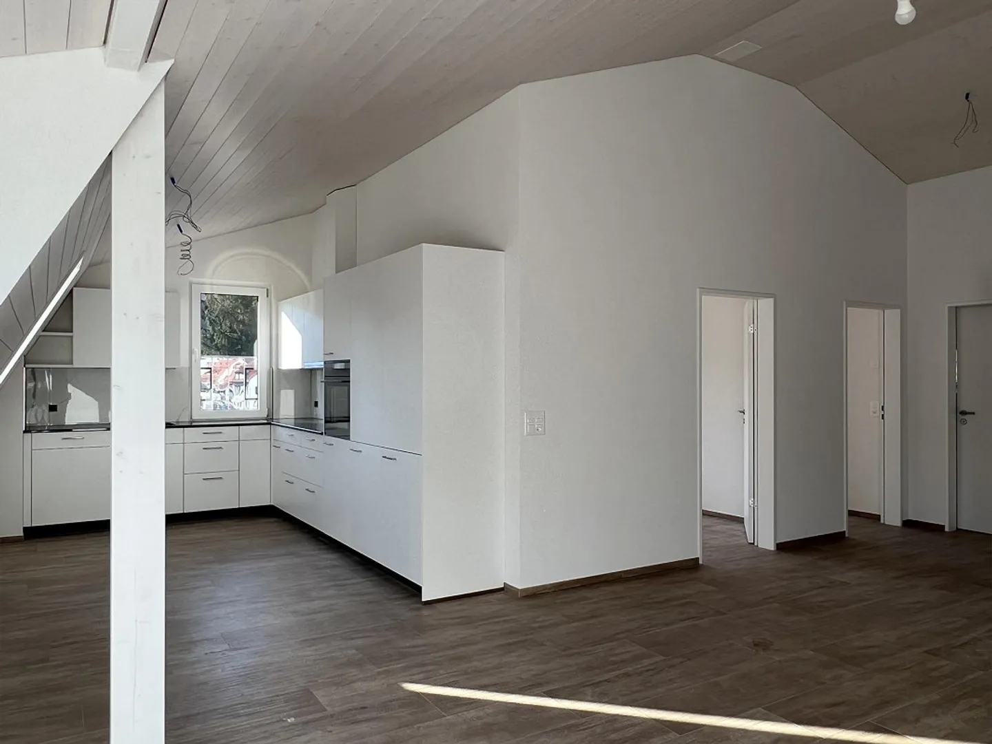 Appartement attrayant de 3,5 pièces avec patio au rez-de-chaussée à Tenniken - Photo 3 sur 11