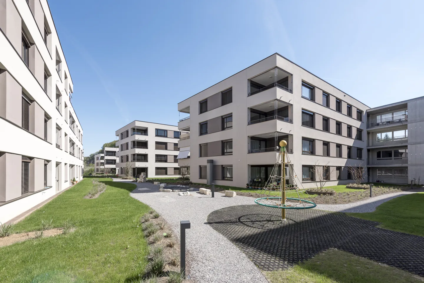 Modern Garden Apartment in Lausen - Photo 2 of 5