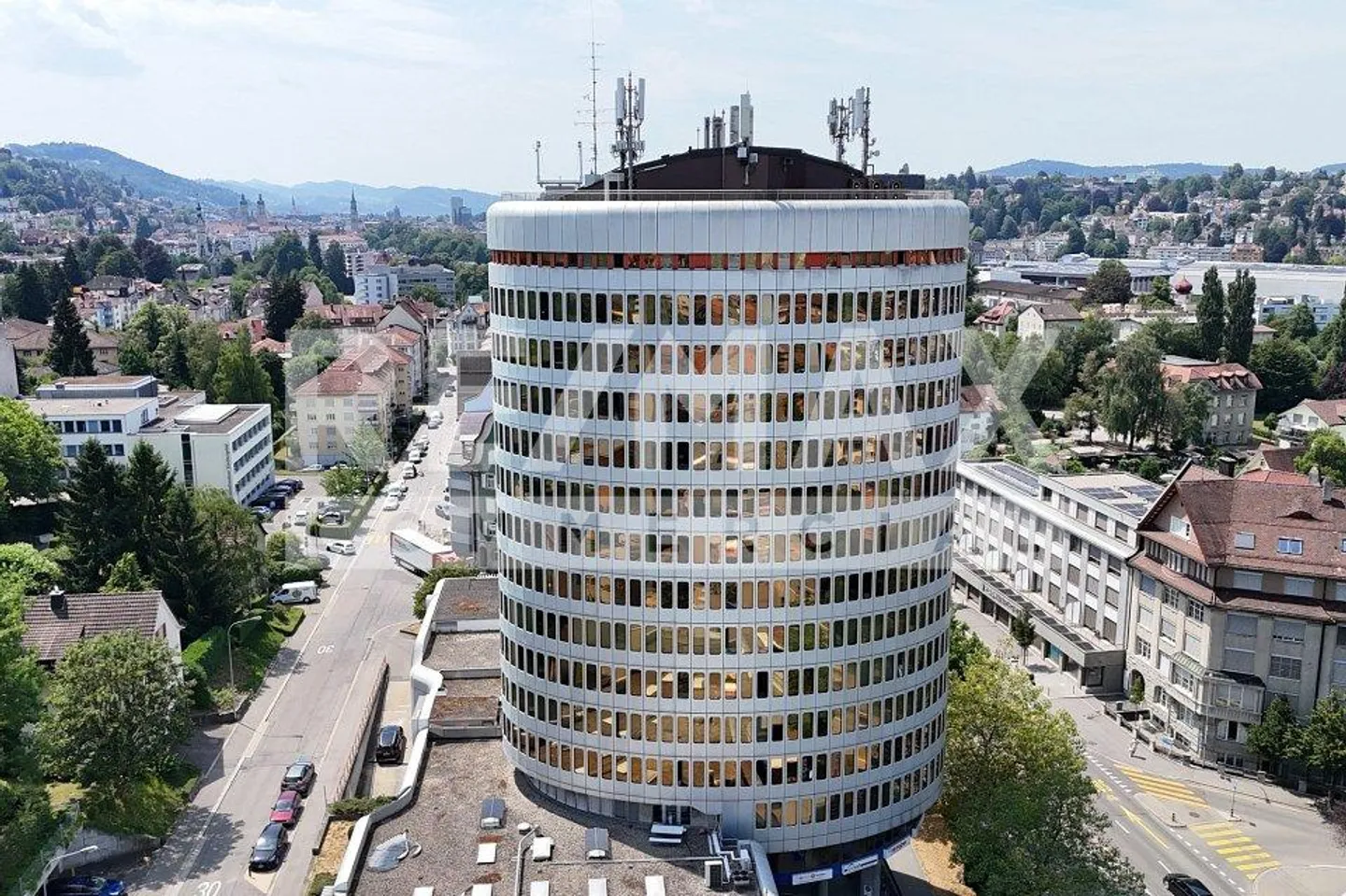 Exclusive investment opportunity in Silberturm - Photo 2 of 13