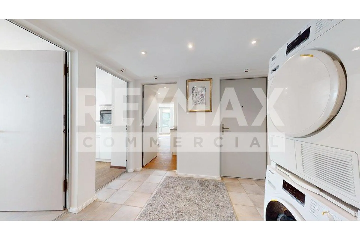 Exclusive investment opportunity in Silberturm - Photo 3 of 13