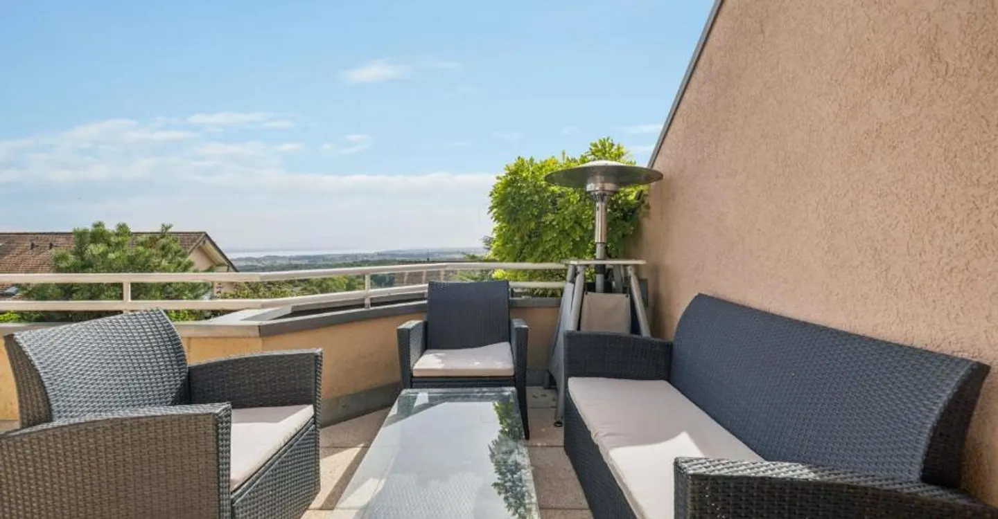 Triplex 5p with lake view - Photo 8 of 13