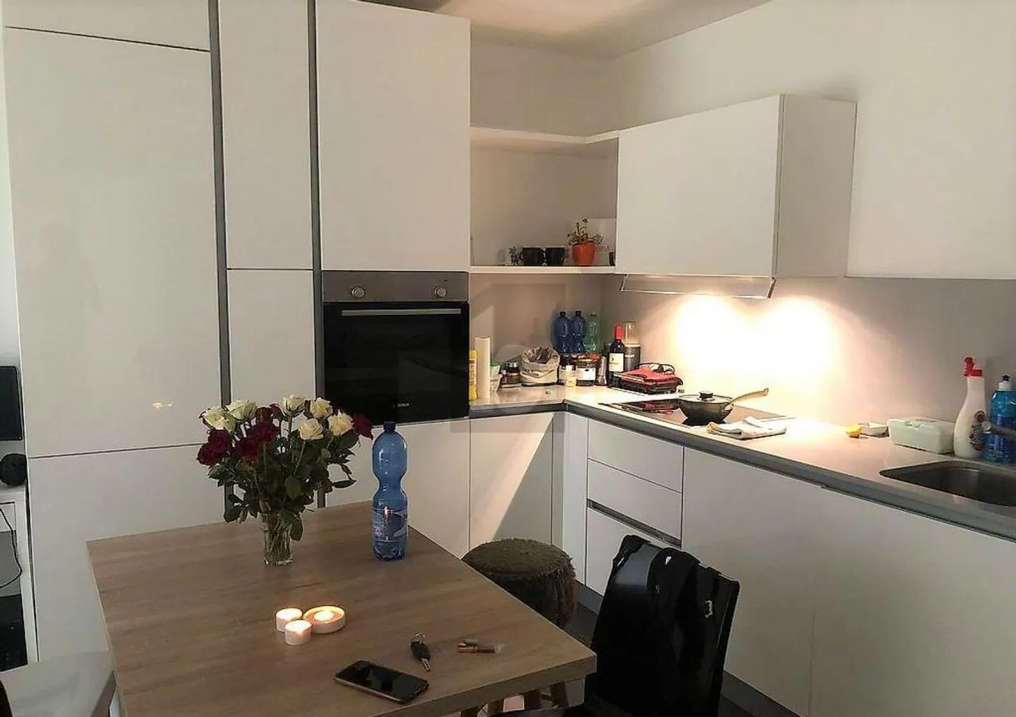 Modern Apartment with Terrace - Photo 2 of 5