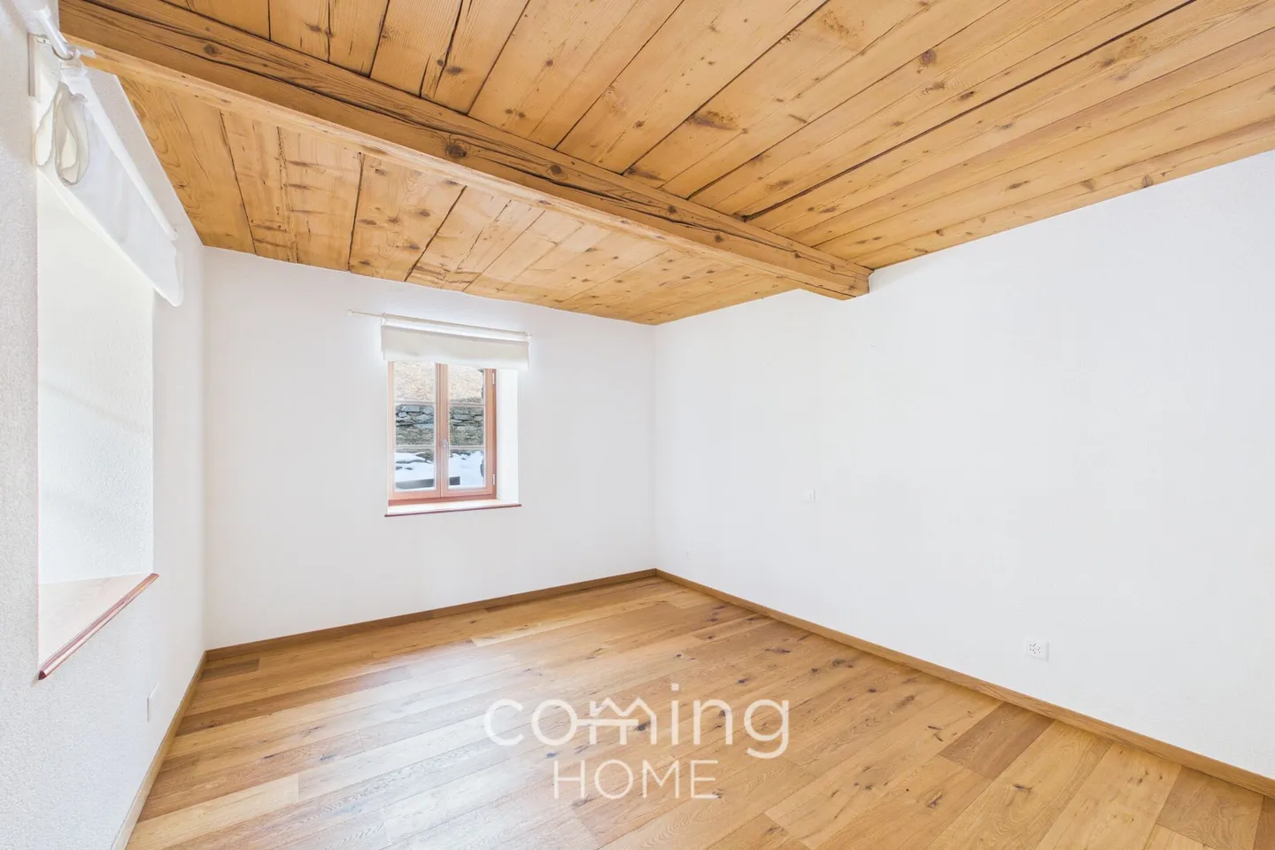 Chalet Style Apartment with Views - Photo 11 of 13