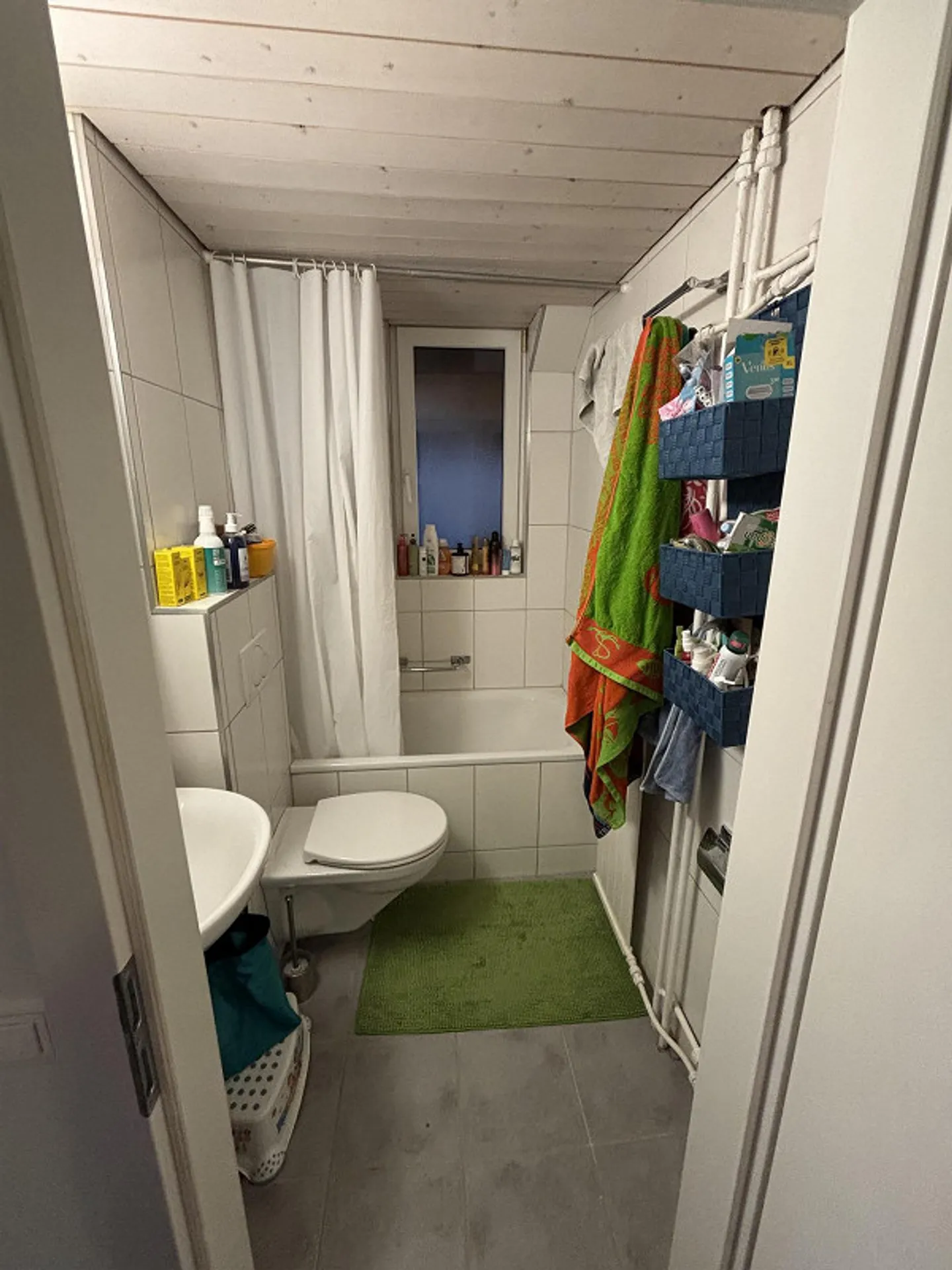 Renting 4/5 Apartment - Photo 2 of 8