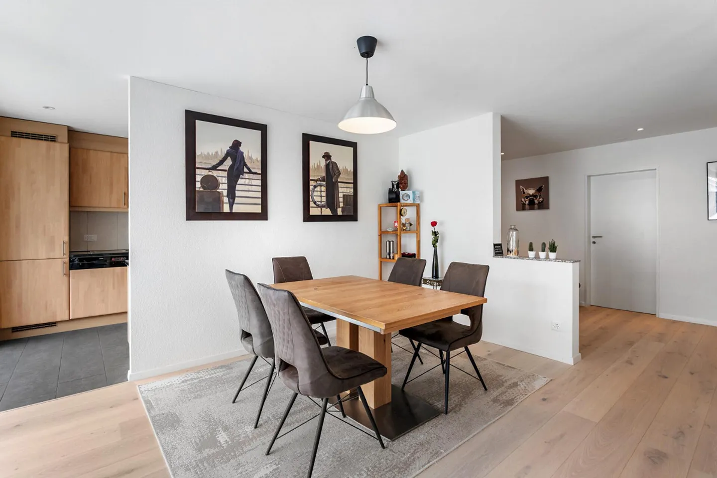 Sustainable Living: Large 4.5-Room Apartment with Minergie Standard - Photo 5 of 14