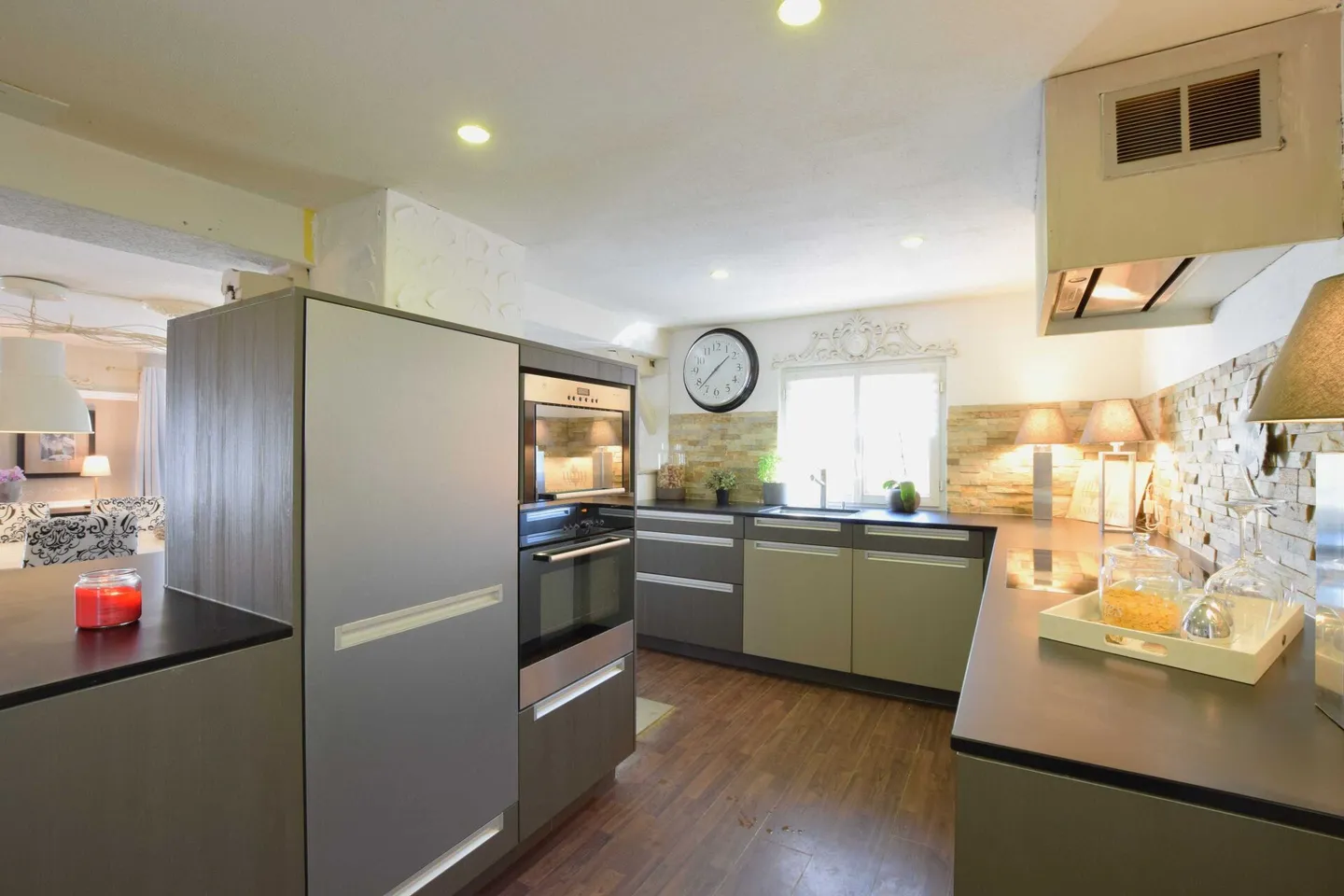 Charming single-family home with 5.5 rooms in Itaslen - Photo 9 of 12
