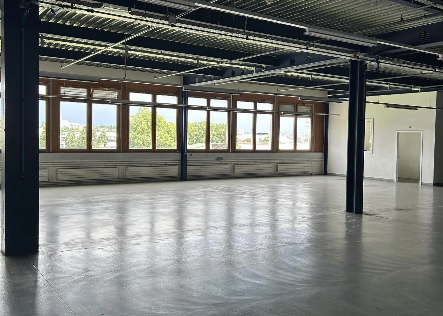 Espaces industriels/bureaux à louer - Carouge (quartier du stade) - À partir de 103 m2 - Photo 4 sur 10