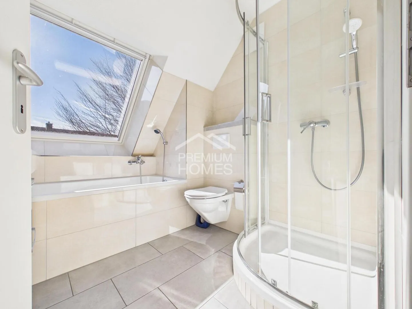 Where Living Becomes Home - Photo 6 of 8