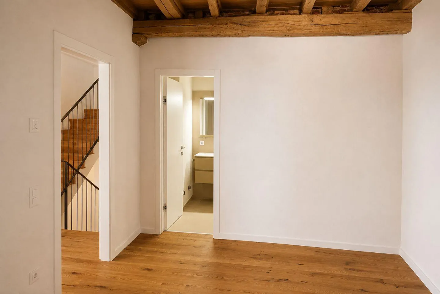 Fully Renovated Village House, 6.5 Rooms – Cassina d'Agno - Photo 7 of 22