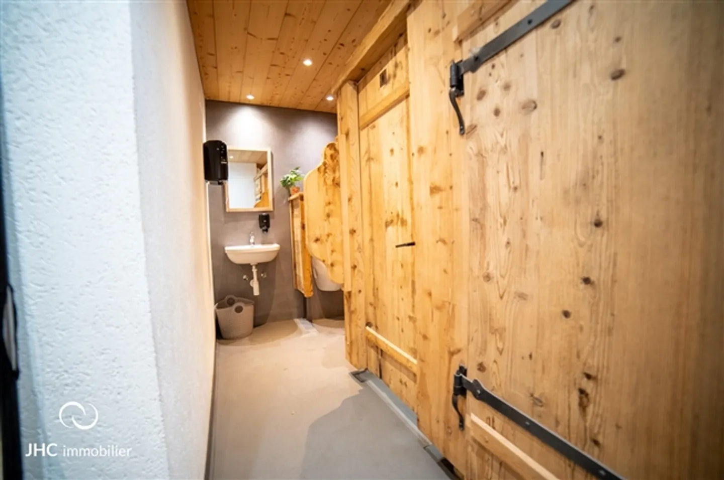 Restaurant avec un fort potentiel et des murs à Morgins - Photo 12 sur 14