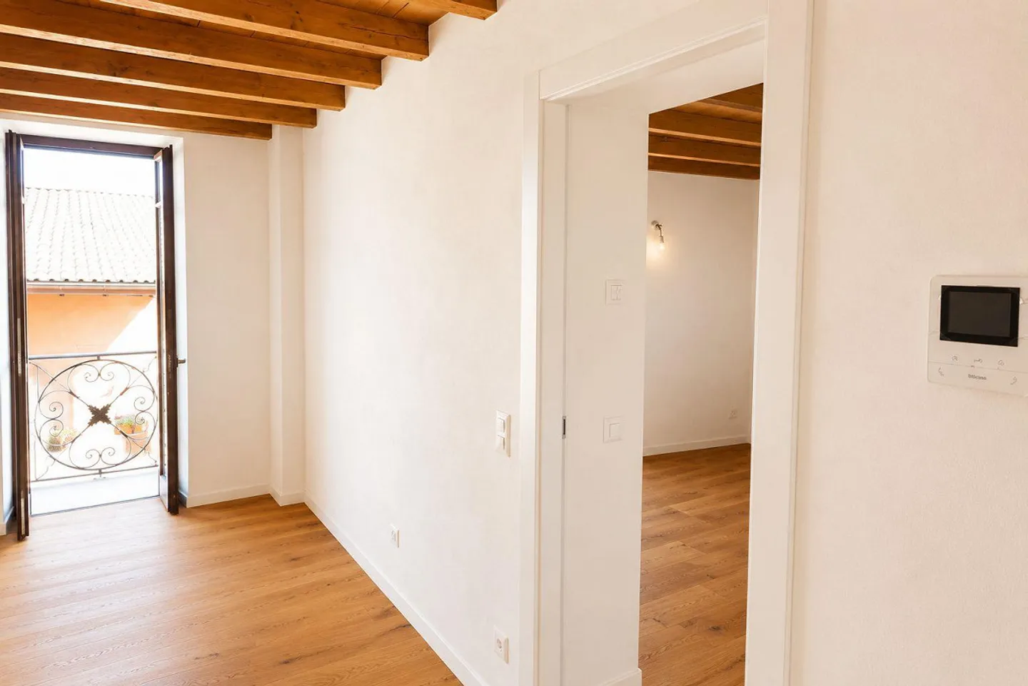 Fully Renovated Village House, 6.5 Rooms – Cassina d'Agno - Photo 16 of 22