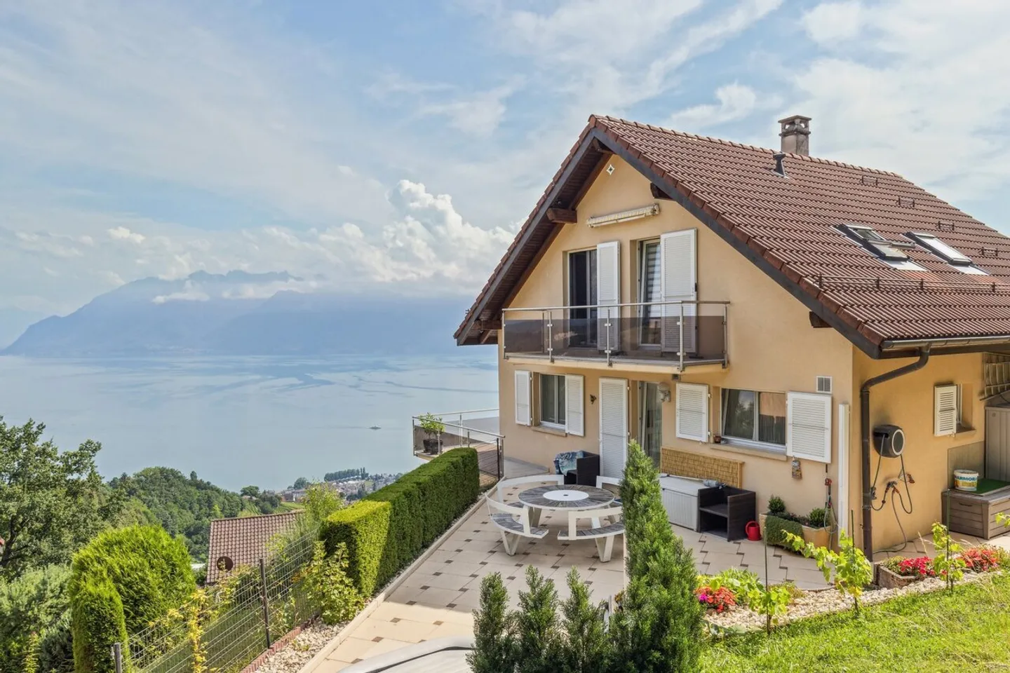 Maison magnifique dans les hauteurs de Grandvaux - Photo 1 sur 13