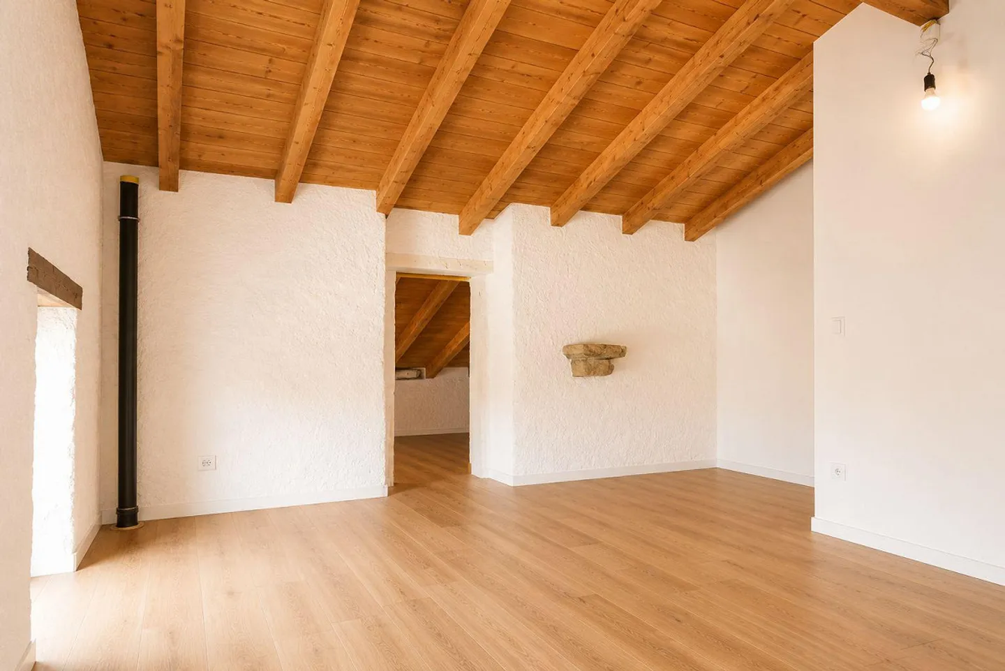 Fully Renovated Village House, 6.5 Rooms – Cassina d'Agno - Photo 20 of 22