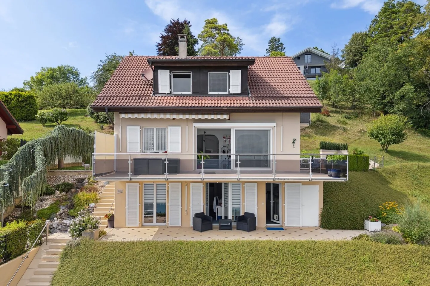 Maison magnifique dans les hauteurs de Grandvaux - Photo 2 sur 13