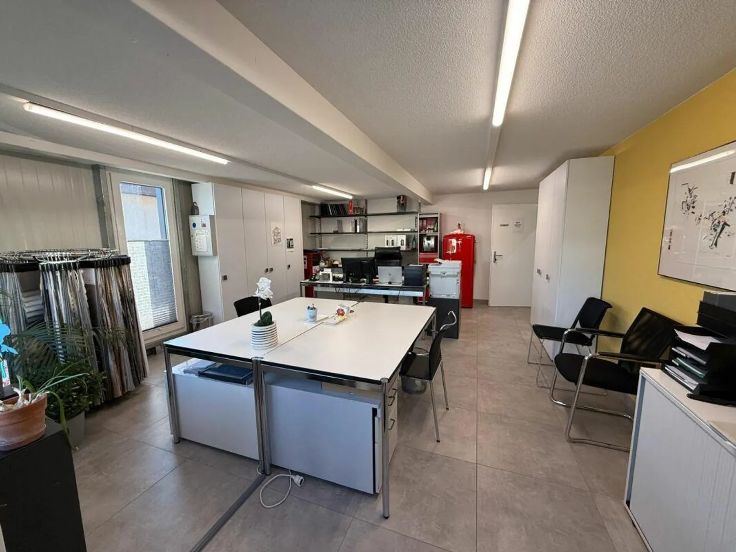 Proprietà commerciale con uffici e magazzino - Foto 13 di 18