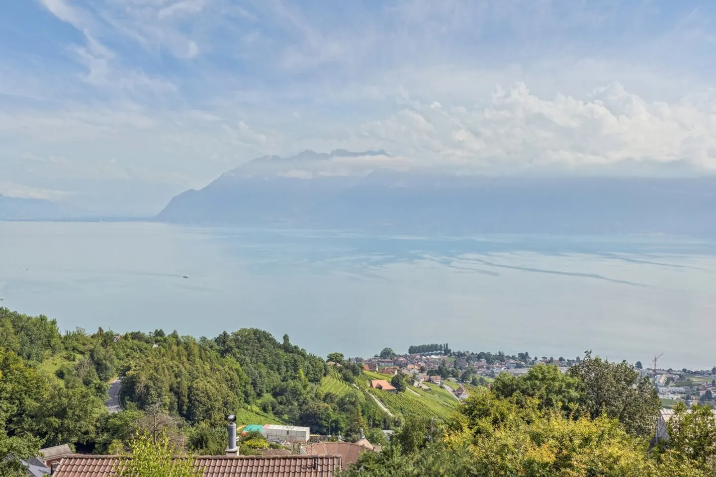 Maison magnifique dans les hauteurs de Grandvaux - Photo 3 sur 13