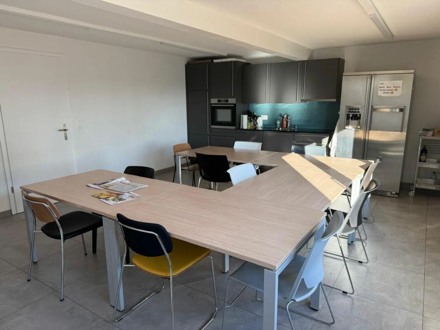 Proprietà commerciale con uffici e magazzino - Foto 6 di 18