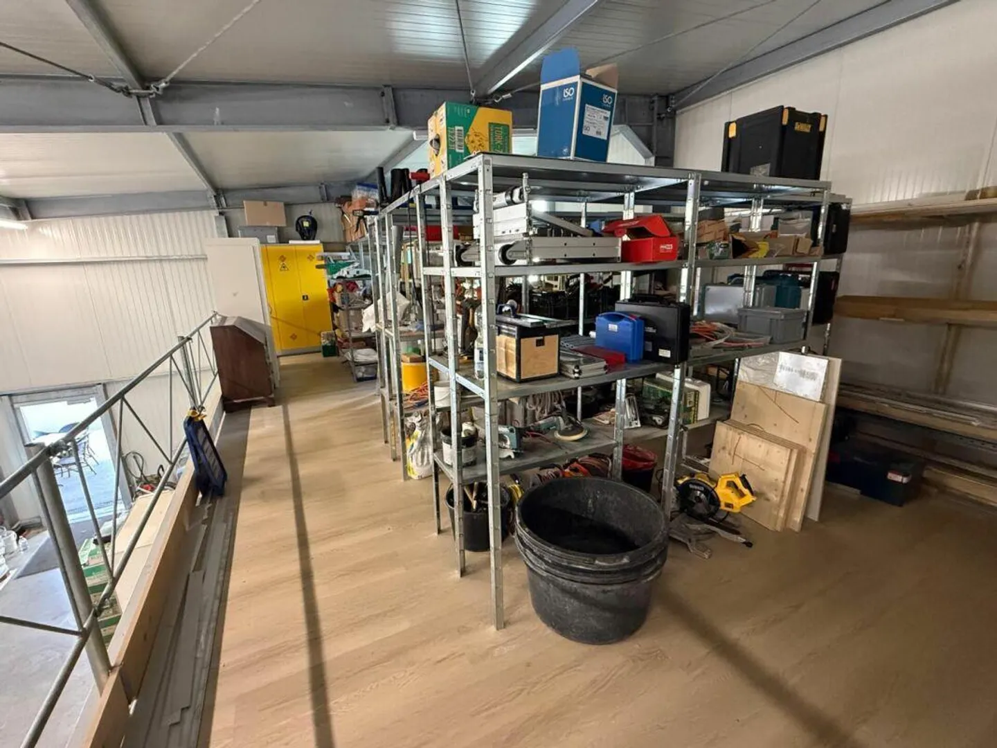 Proprietà commerciale con uffici e magazzino - Foto 17 di 18