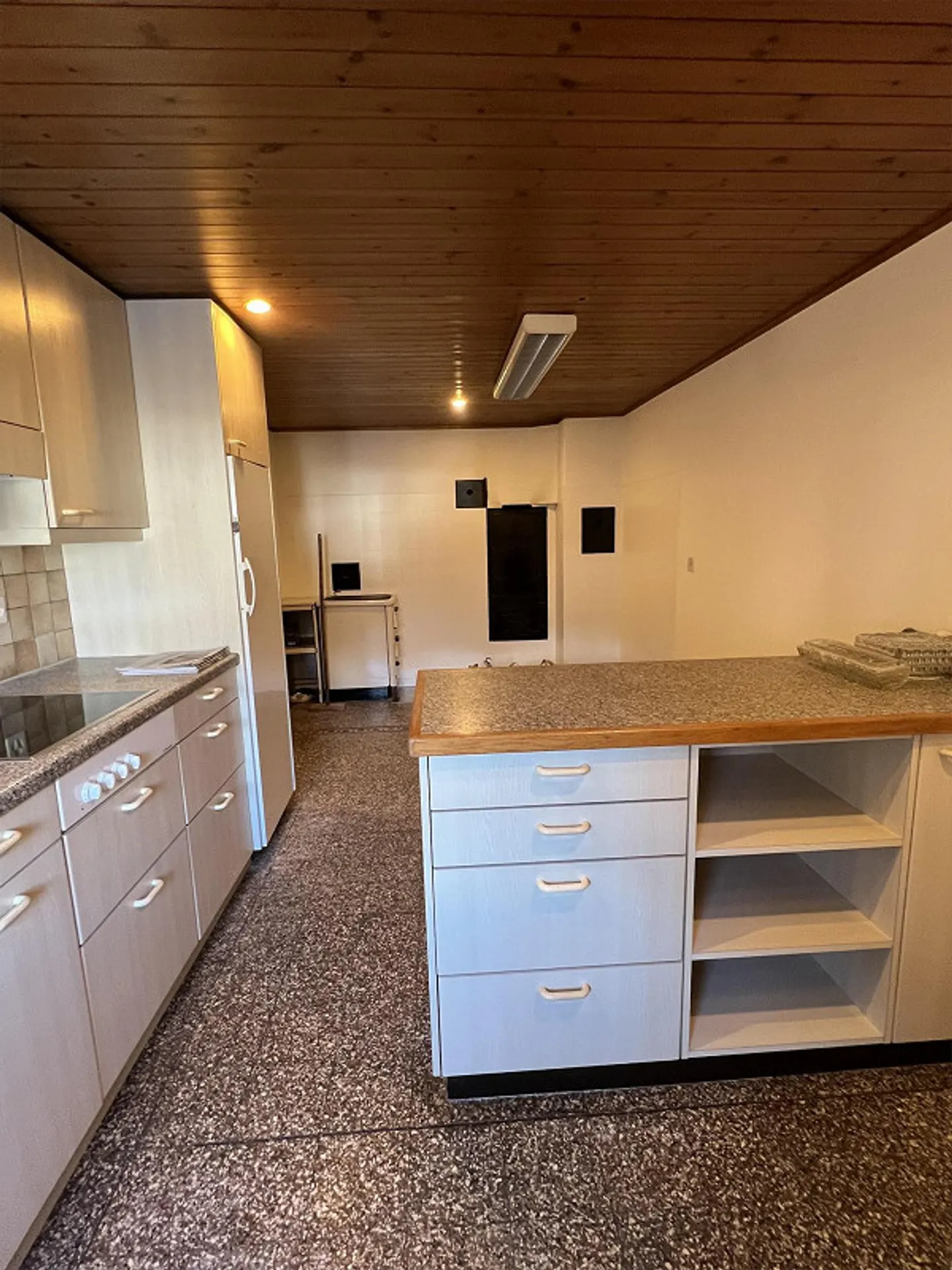 Spacious 5 ½ Room House for Rent in Haslen - Photo 9 of 15