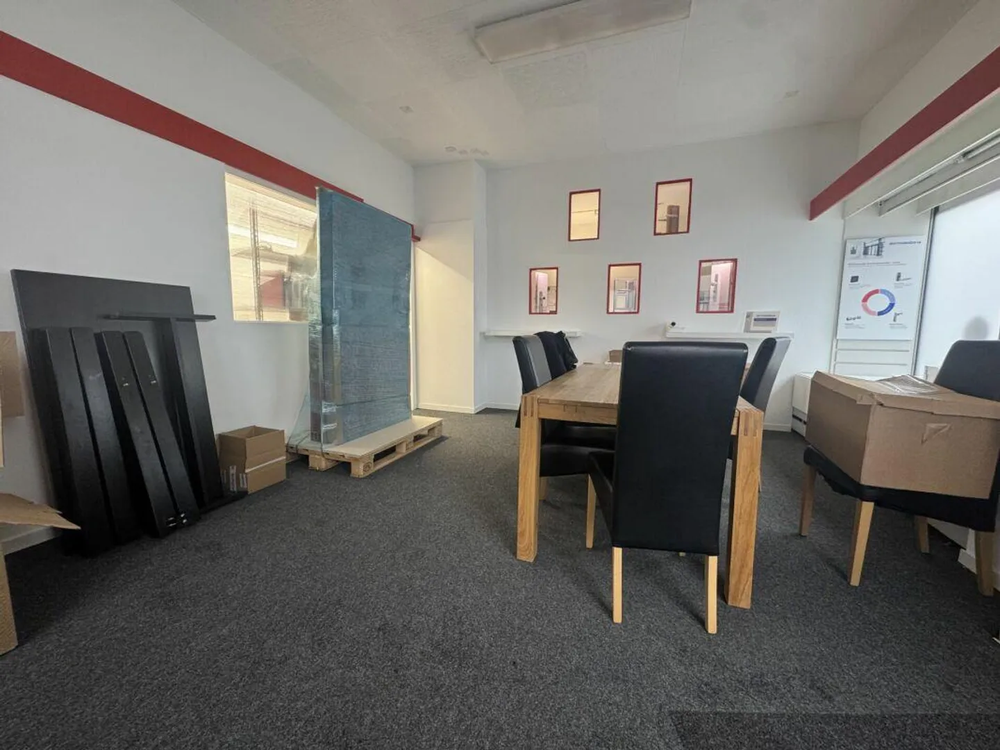 Surface commerciale à louer dans un emplacement de choix à Bienne - Photo 2 sur 11