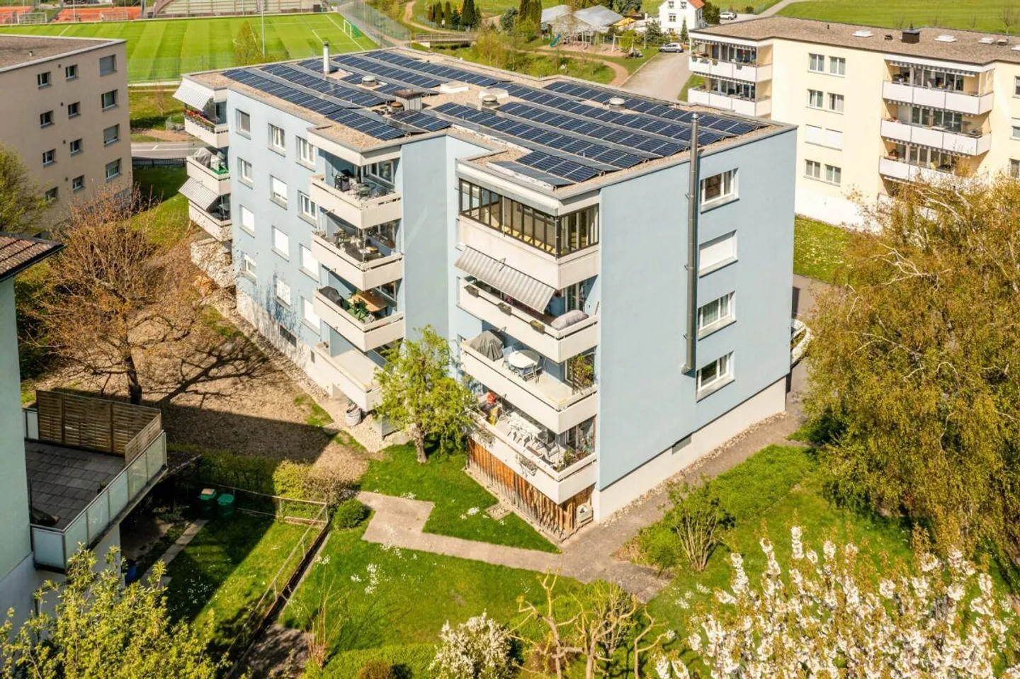 Attenzione investitori: Pacchetto di rendimento con quattro appartamenti completamente affittati a Staad - Foto 1 di 9