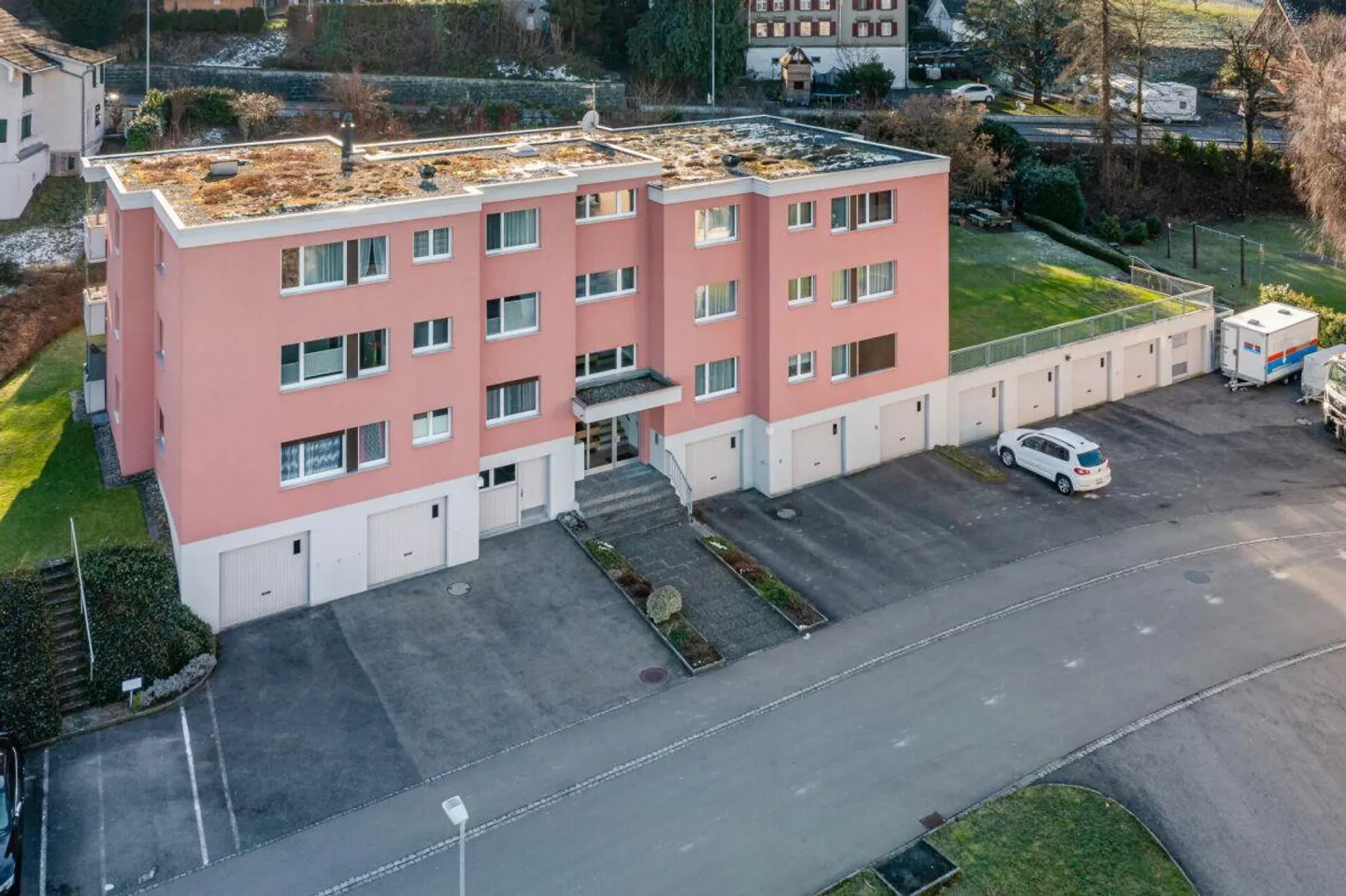 Attenzione investitori: Pacchetto di rendimento con quattro appartamenti completamente affittati a Staad - Foto 3 di 9