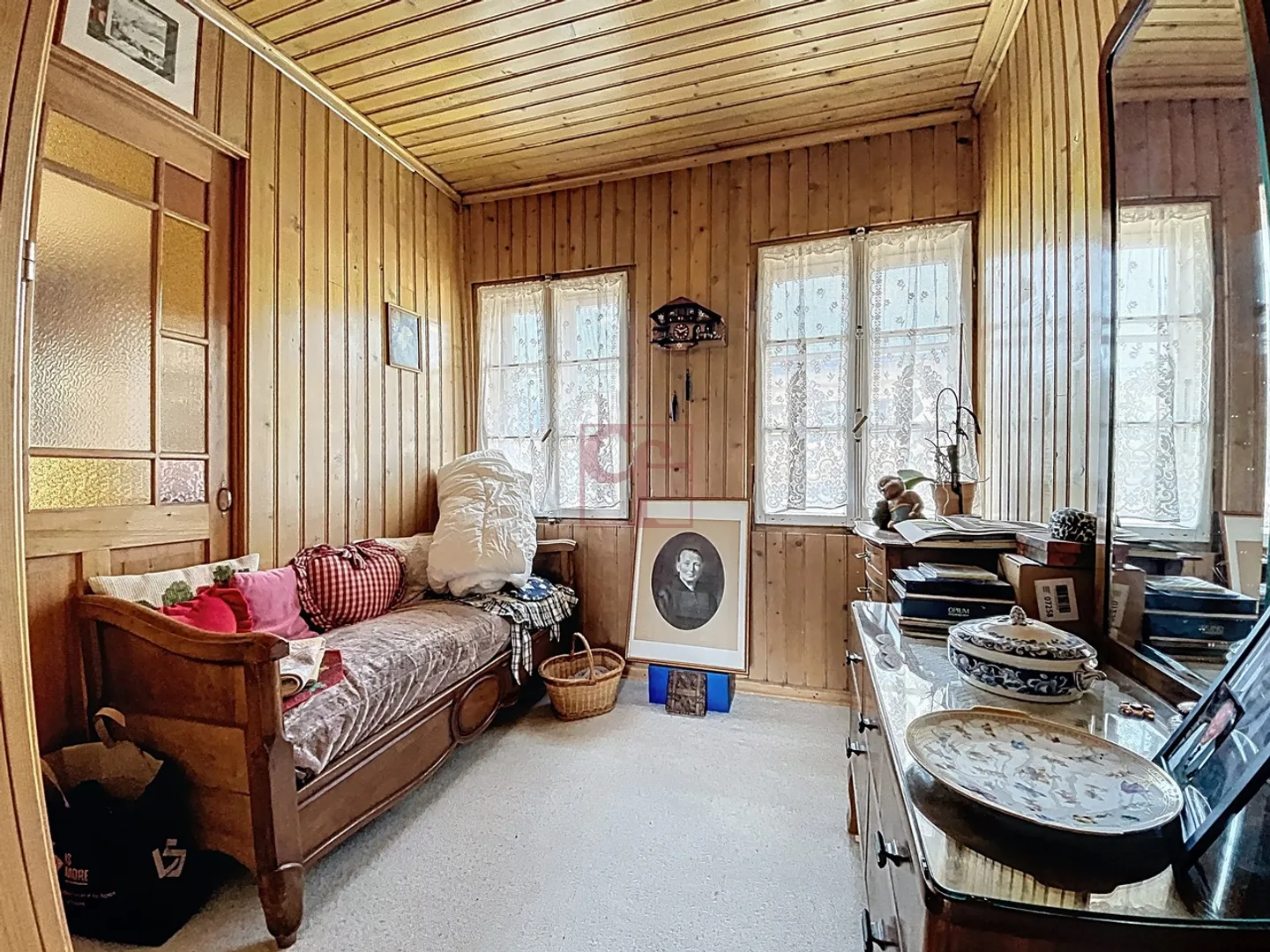 Château-d'Oex - Village house with 2 apartments to renovate - Photo 14 of 24