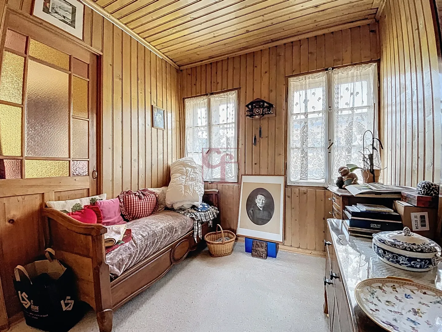 Château-d'Oex - Village house with 2 apartments to renovate - Photo 15 of 24