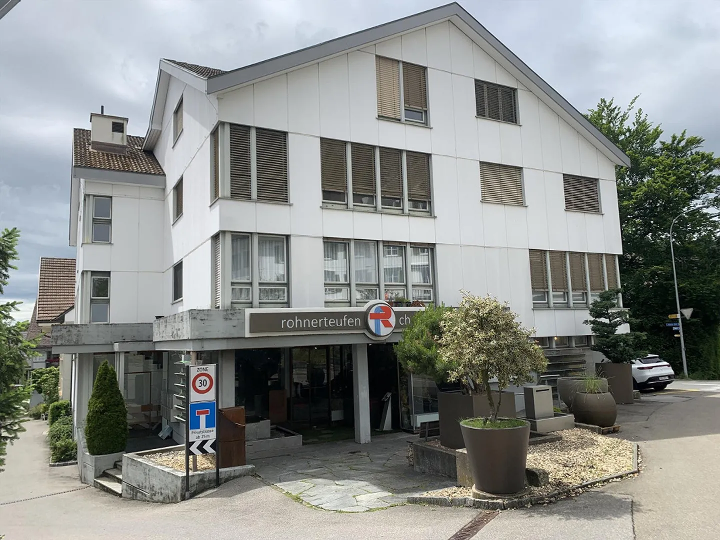 Commercial premises in central location - Photo 1 of 6