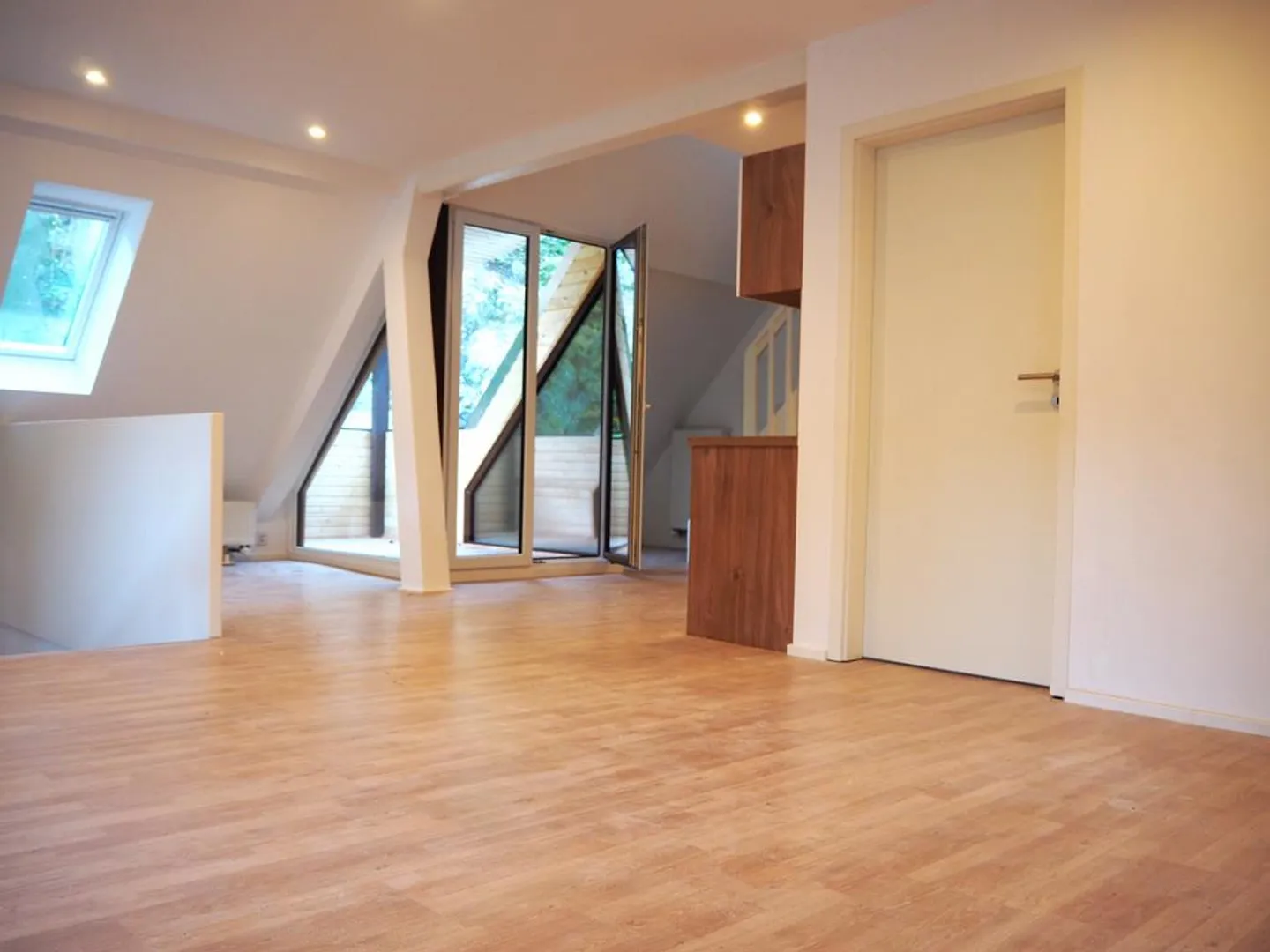 2.5-Room Attic Apartment with Gallery - Photo 5 of 8