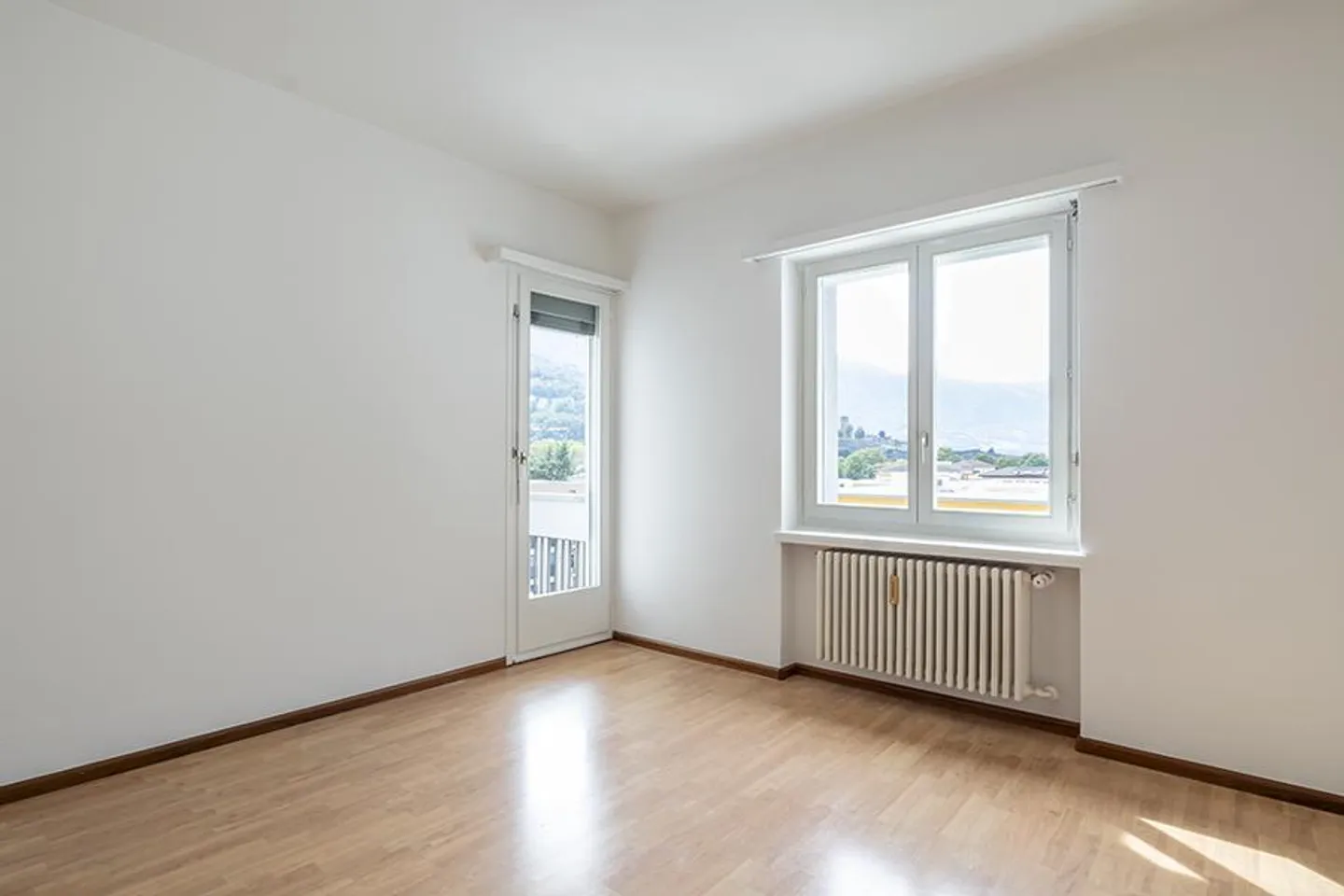 BEQUEME 2.5 ZIMMER IN BELLINZONA - Foto 4 von 8