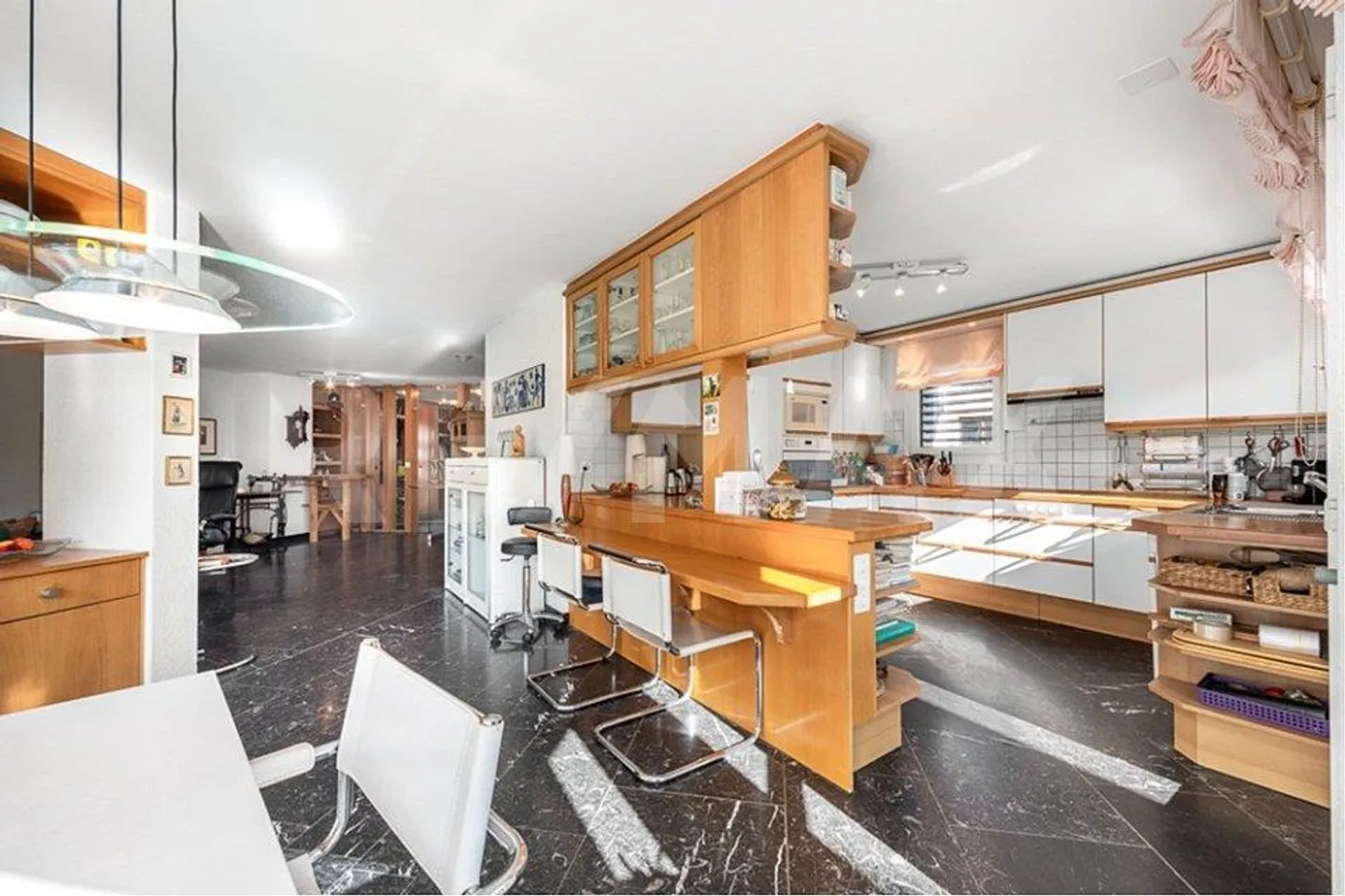 Casa unifamiliare 5½ locali con molto spazio - Foto 7 di 13