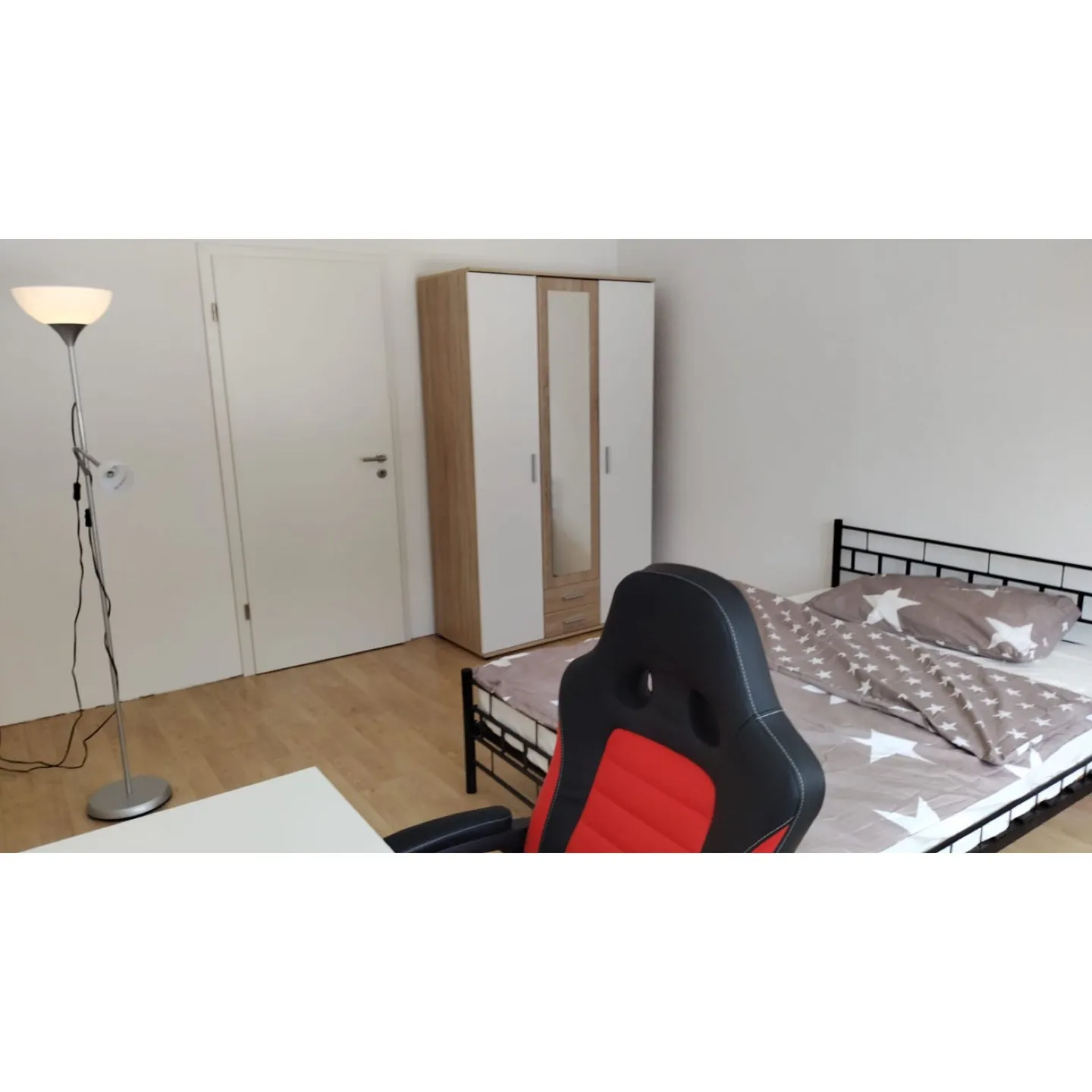 Furnished shared room directly on the market square - Photo 2 of 6