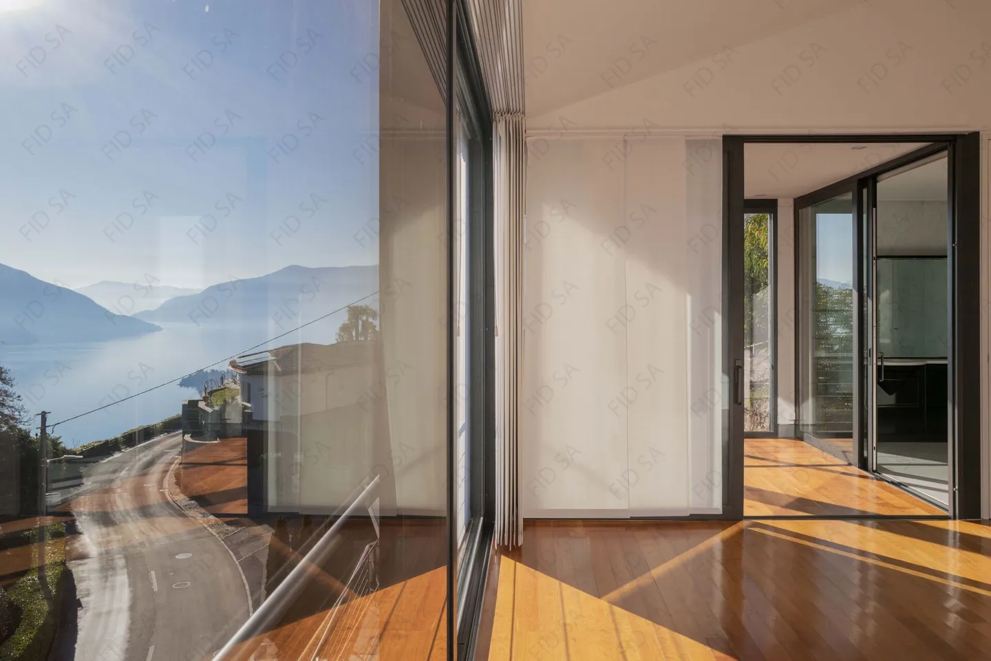 Villa con vista a 180° sul Lago Maggiore - Foto 15 di 25