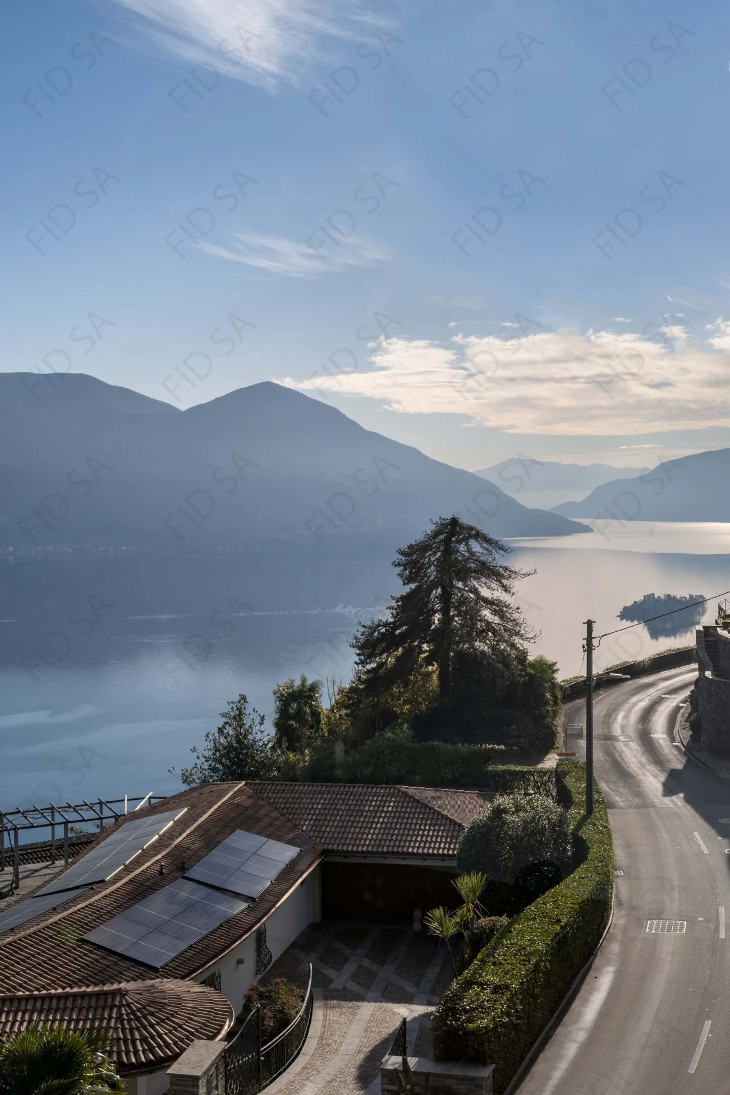Villa con vista a 180° sul Lago Maggiore - Foto 23 di 25