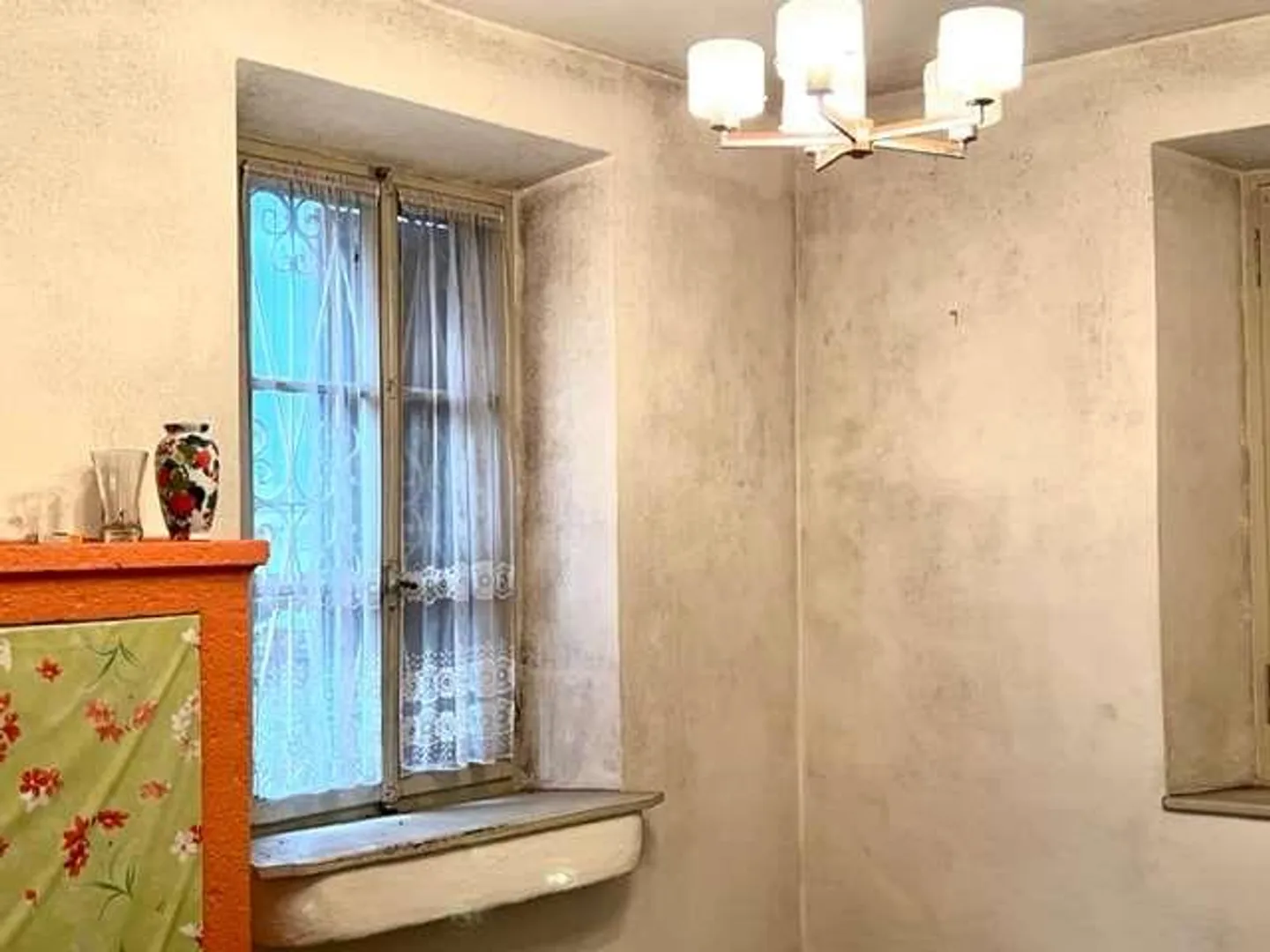 Ampia casa ticinese con 6,5 stanze e giardino - Foto 5 di 13